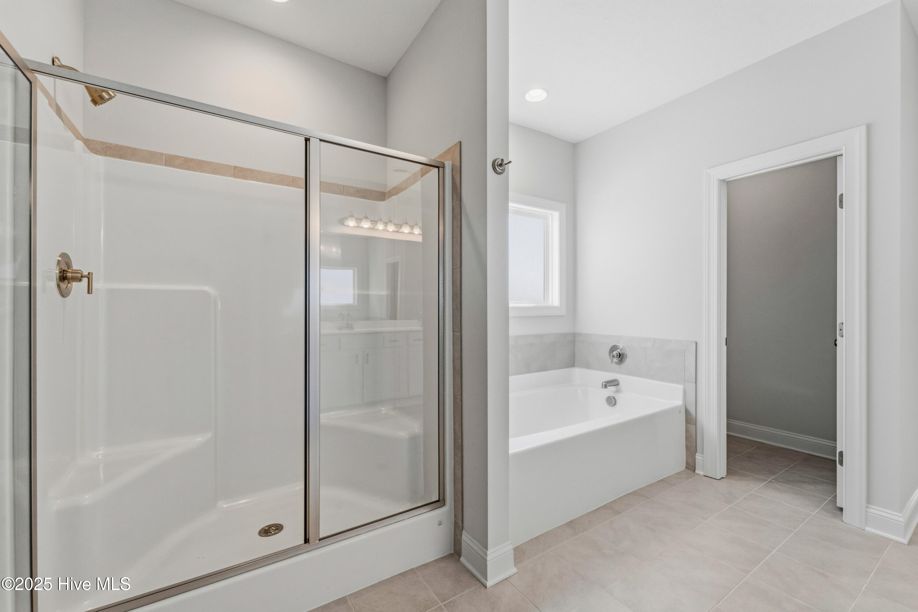 100507168 | Photo 25