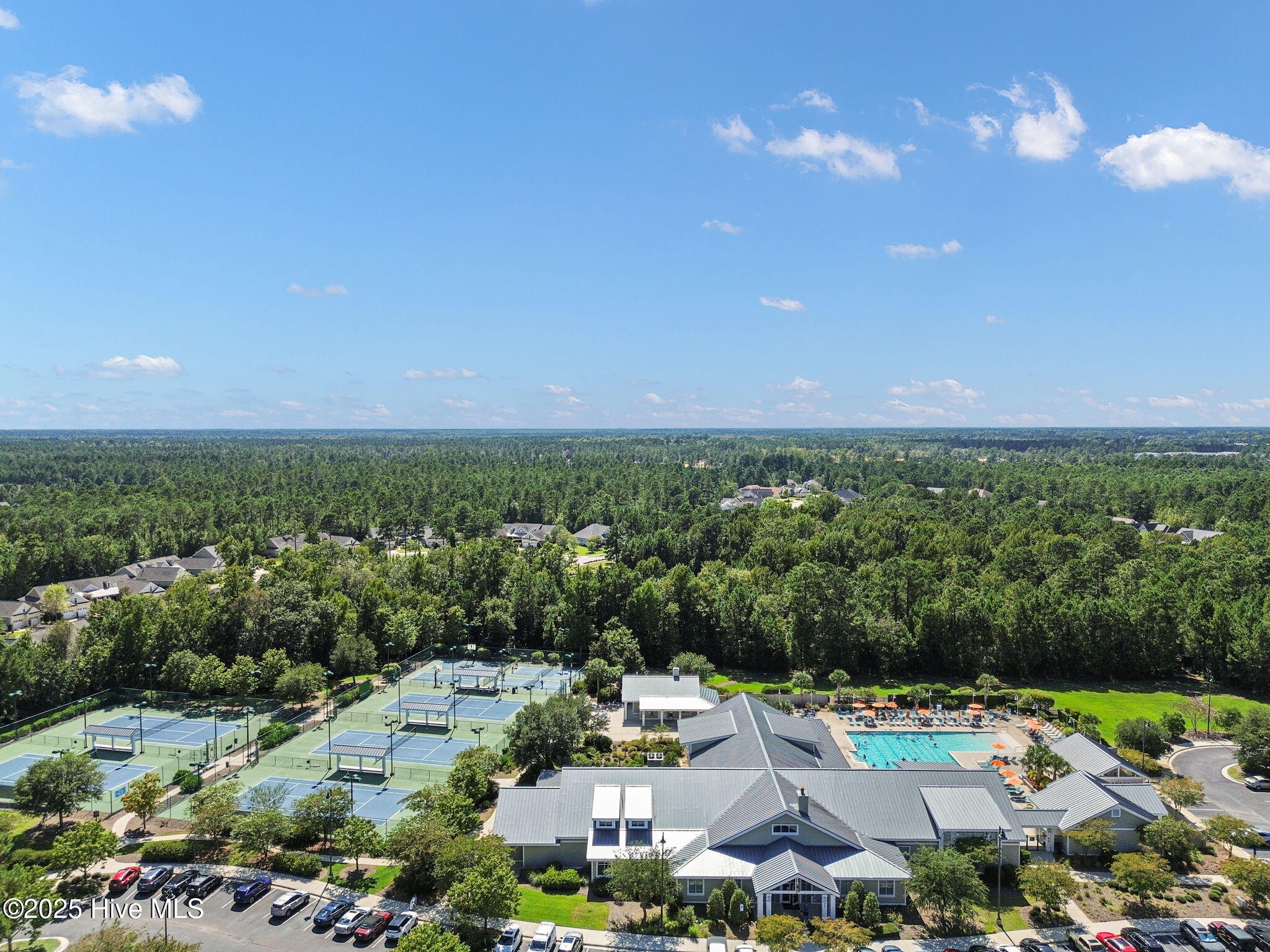 100529992 | Photo 45