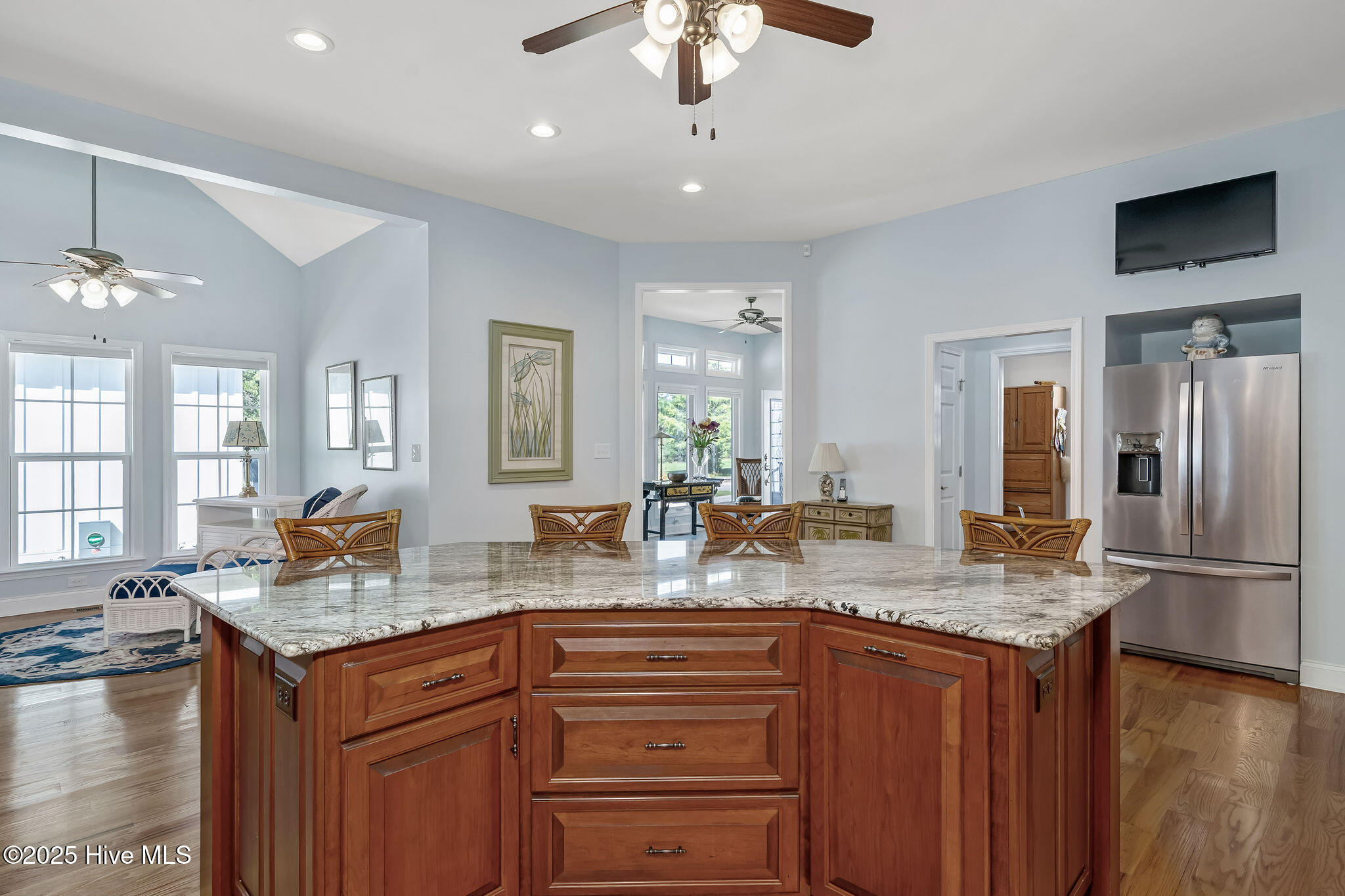 100534572 | Photo 17