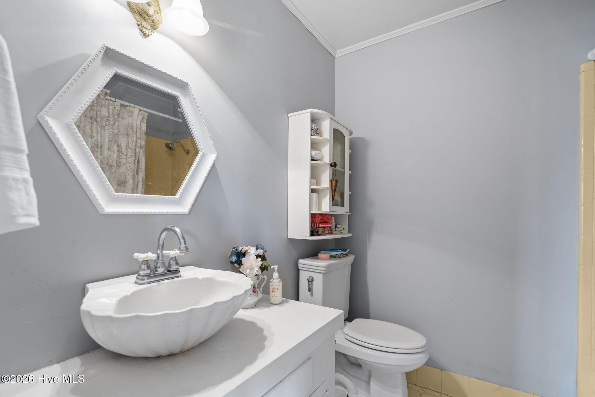 100560158 | Photo 30