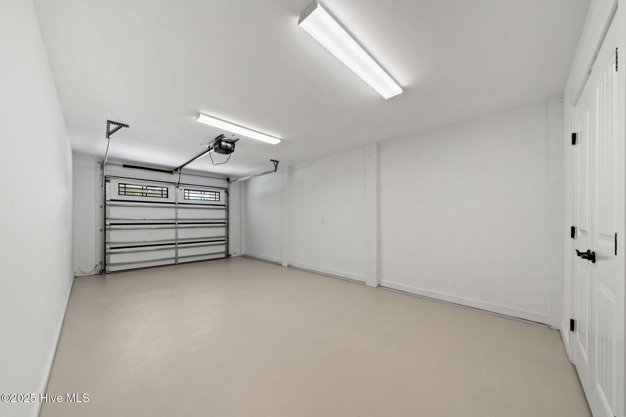 100538884 | Photo 25