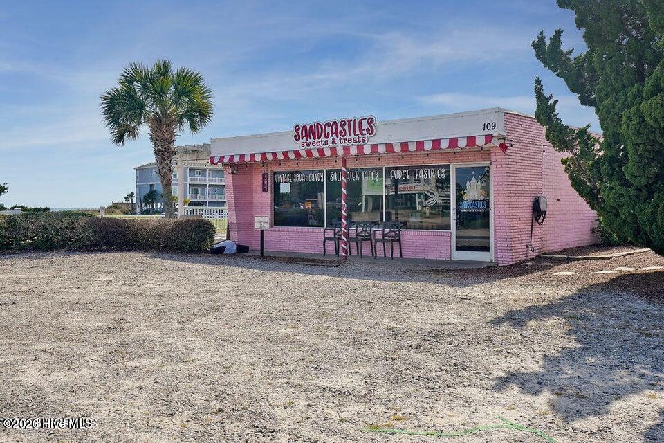 100568418 | Photo 15