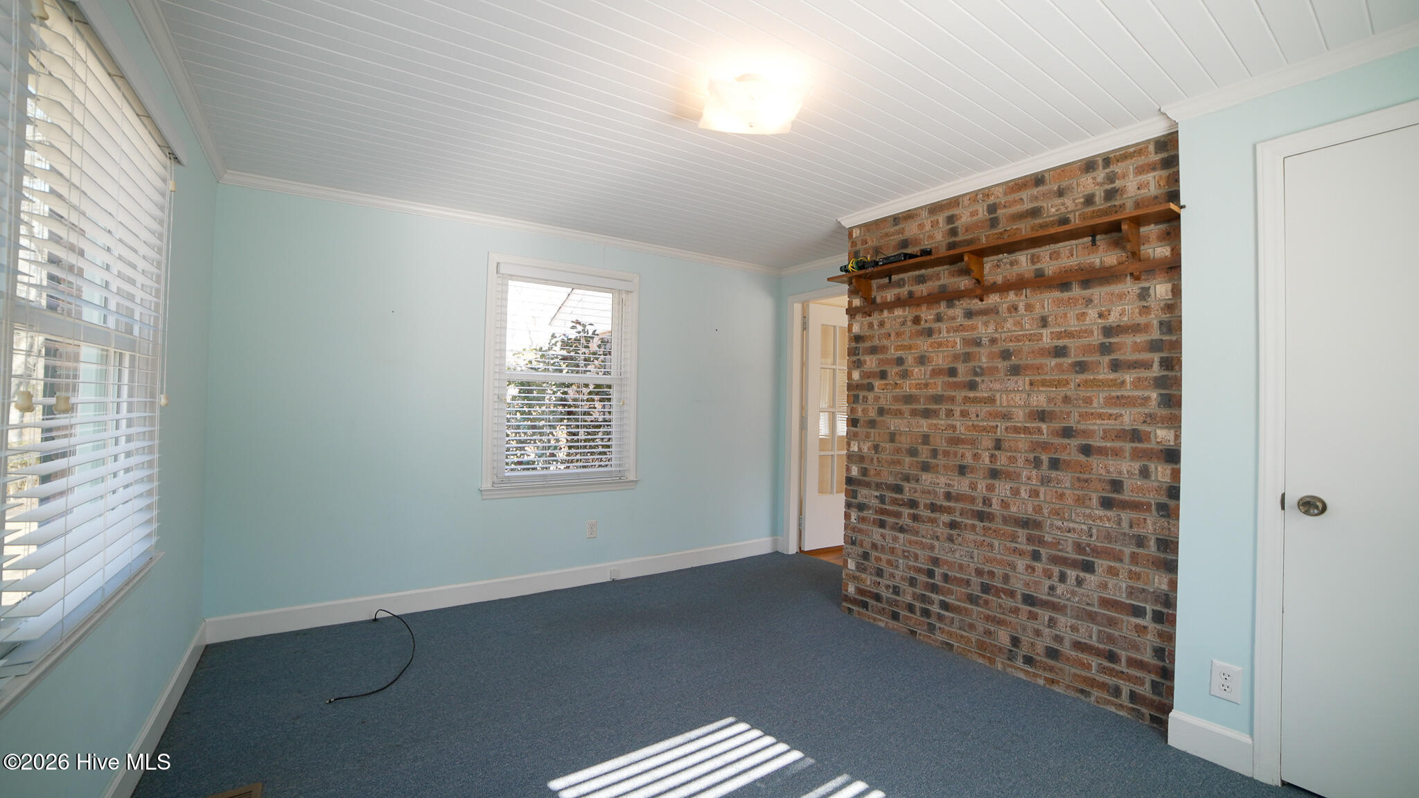 100554876 | Photo 40