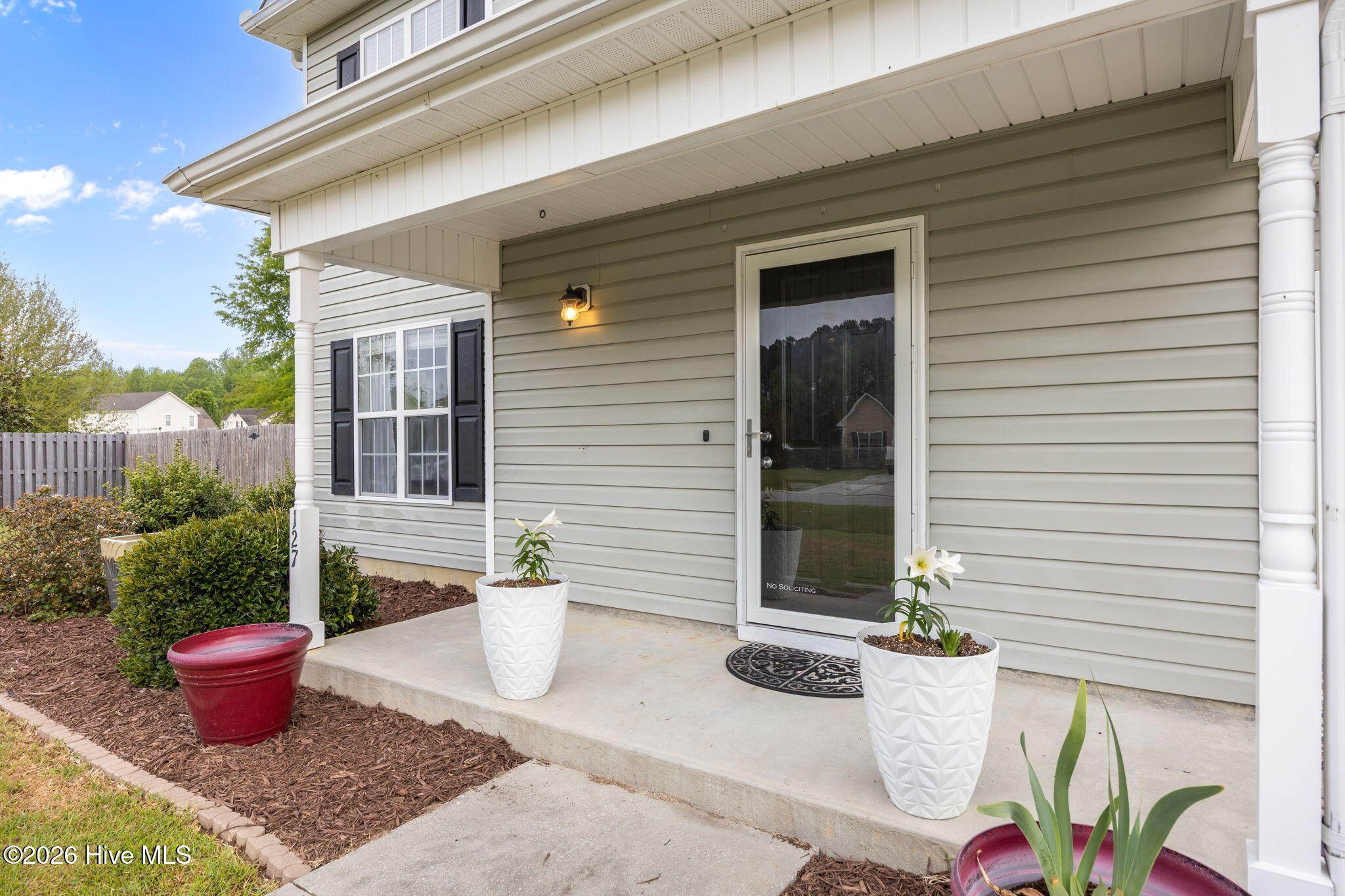 100566884 | Photo 50