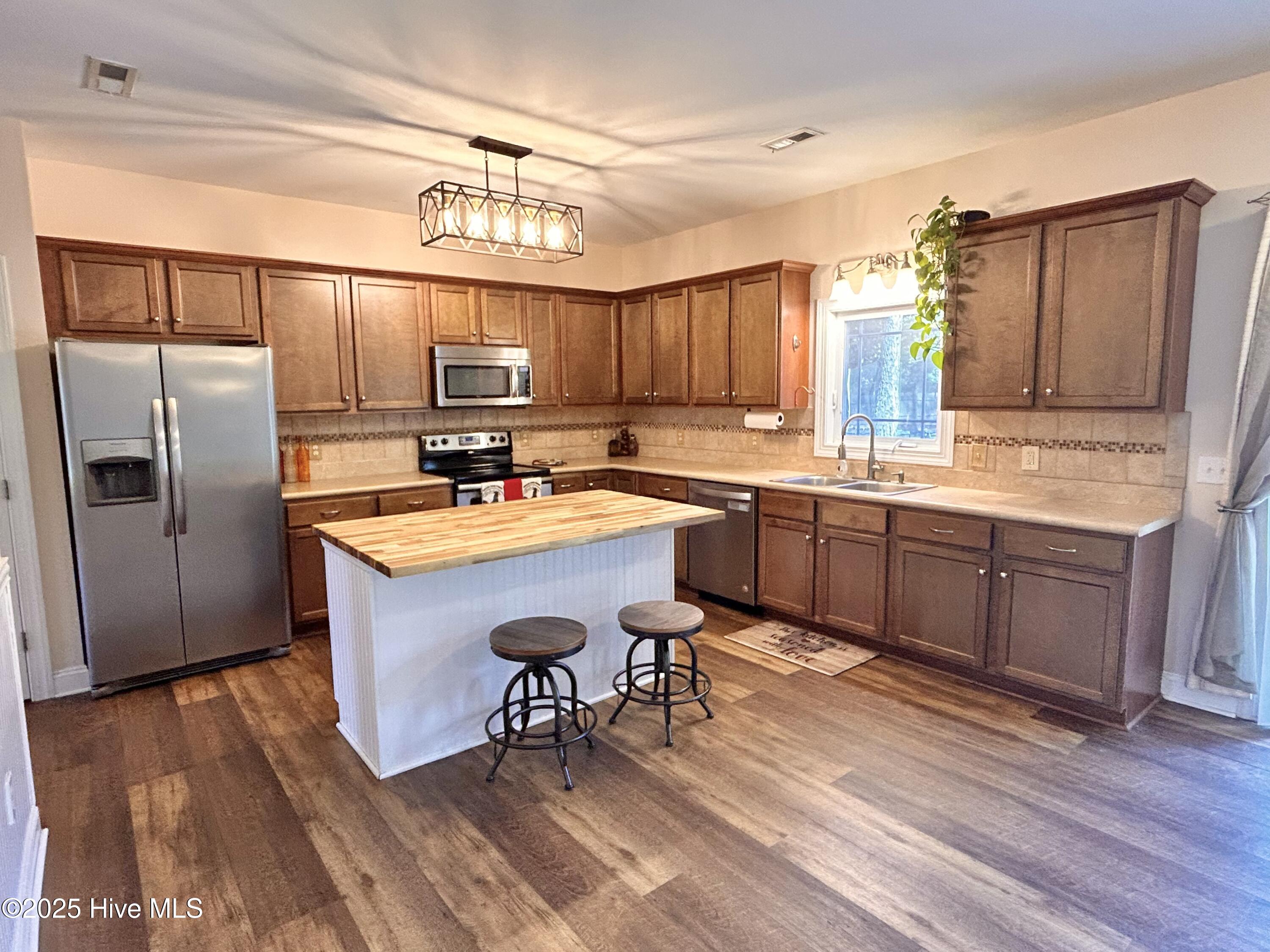 133 Saint Road, Richlands, NC 28574 – photo 22: Kitchen