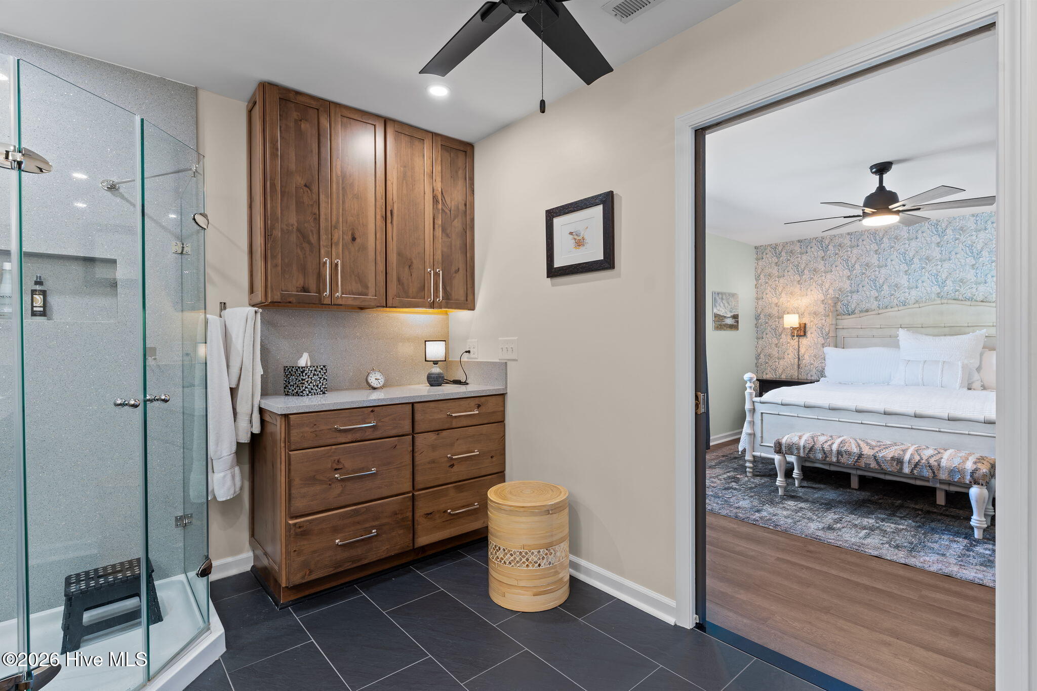 100564364 | Photo 27