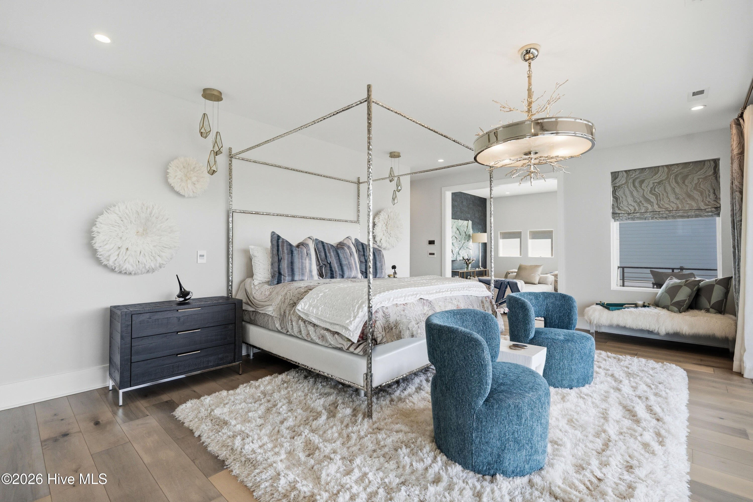 100567165 | Photo 39