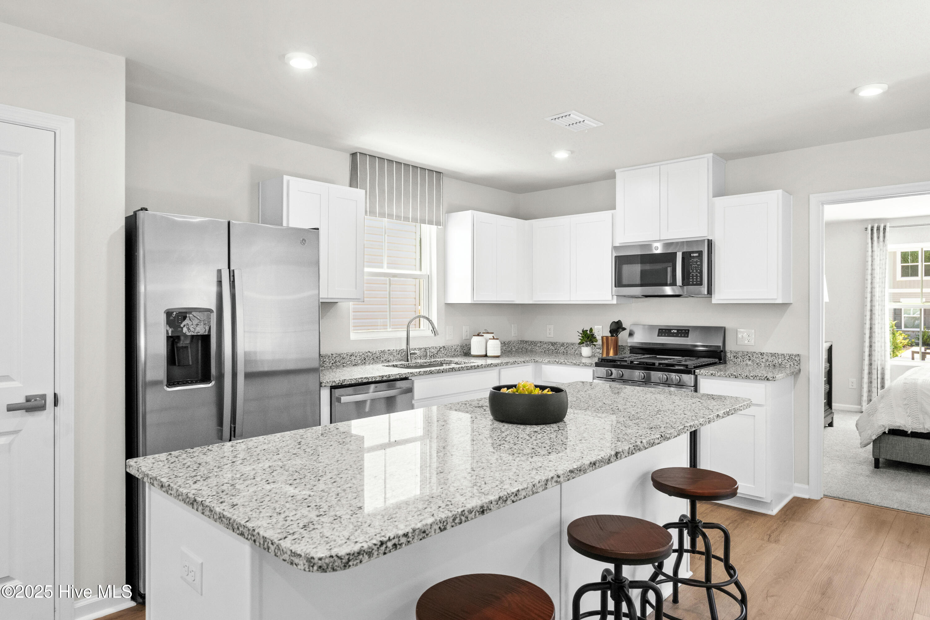 MPO 516 1504 Pine Log Trail Interior 6