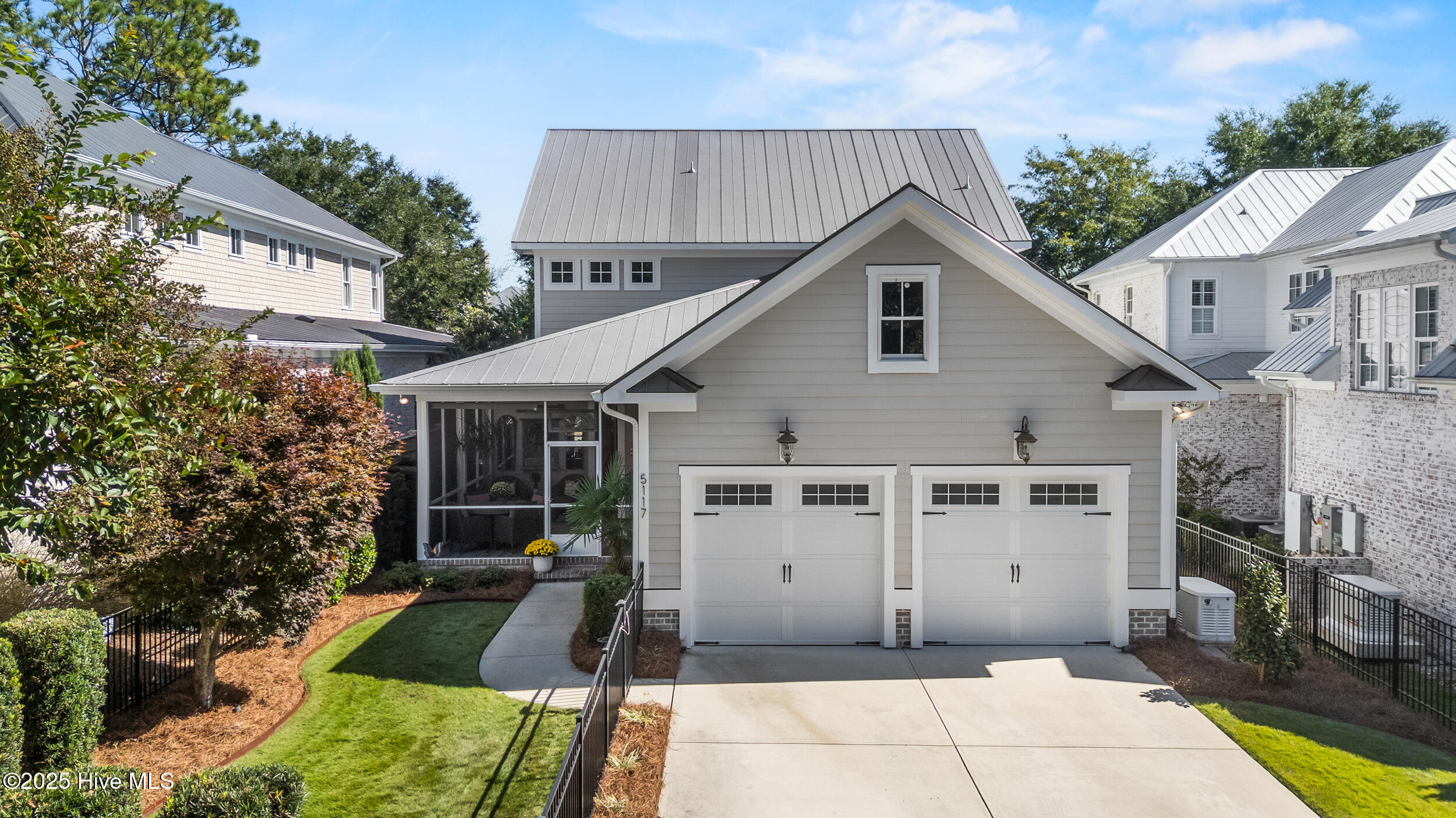 100537766 | Photo 46