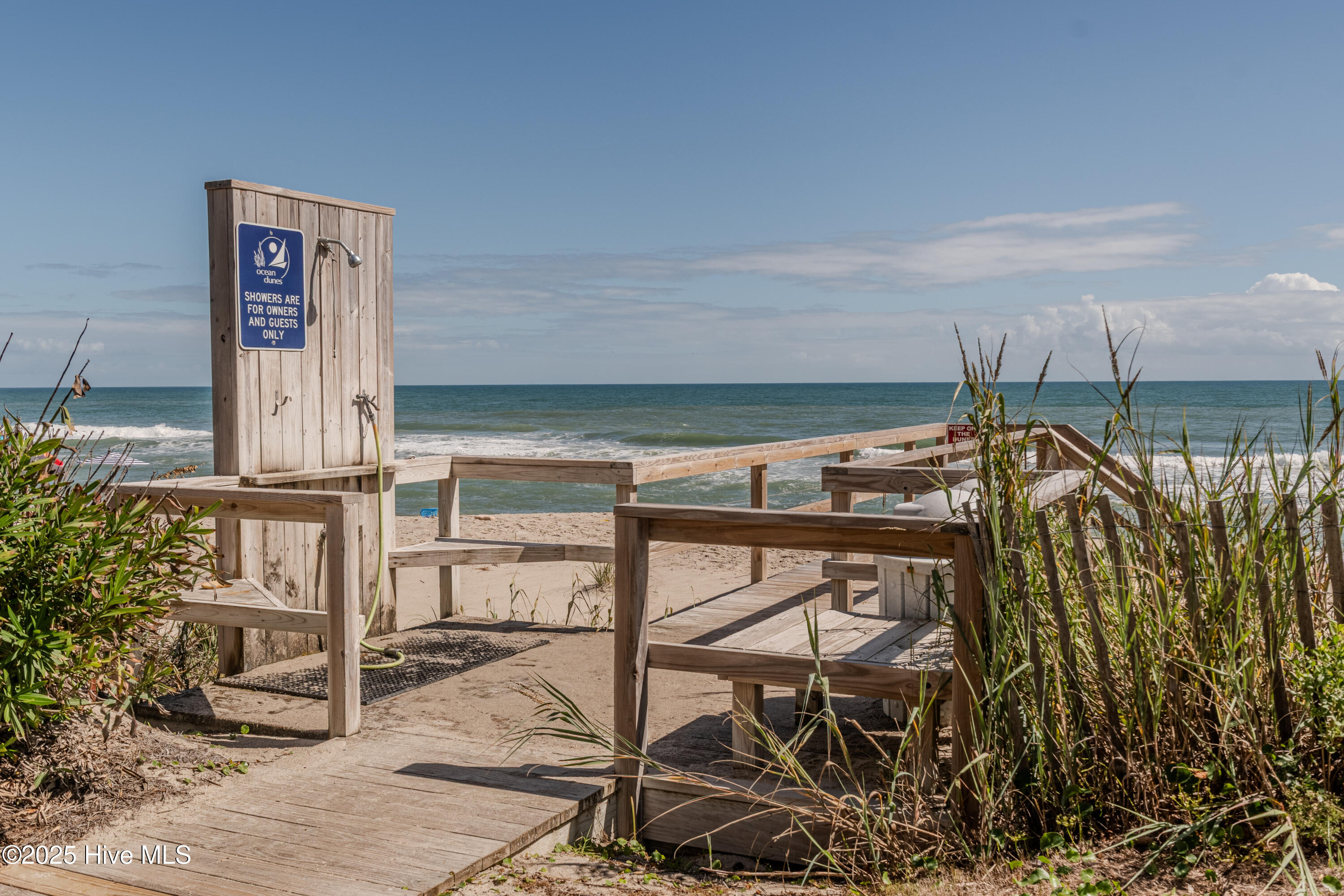 100535213 | Photo 36