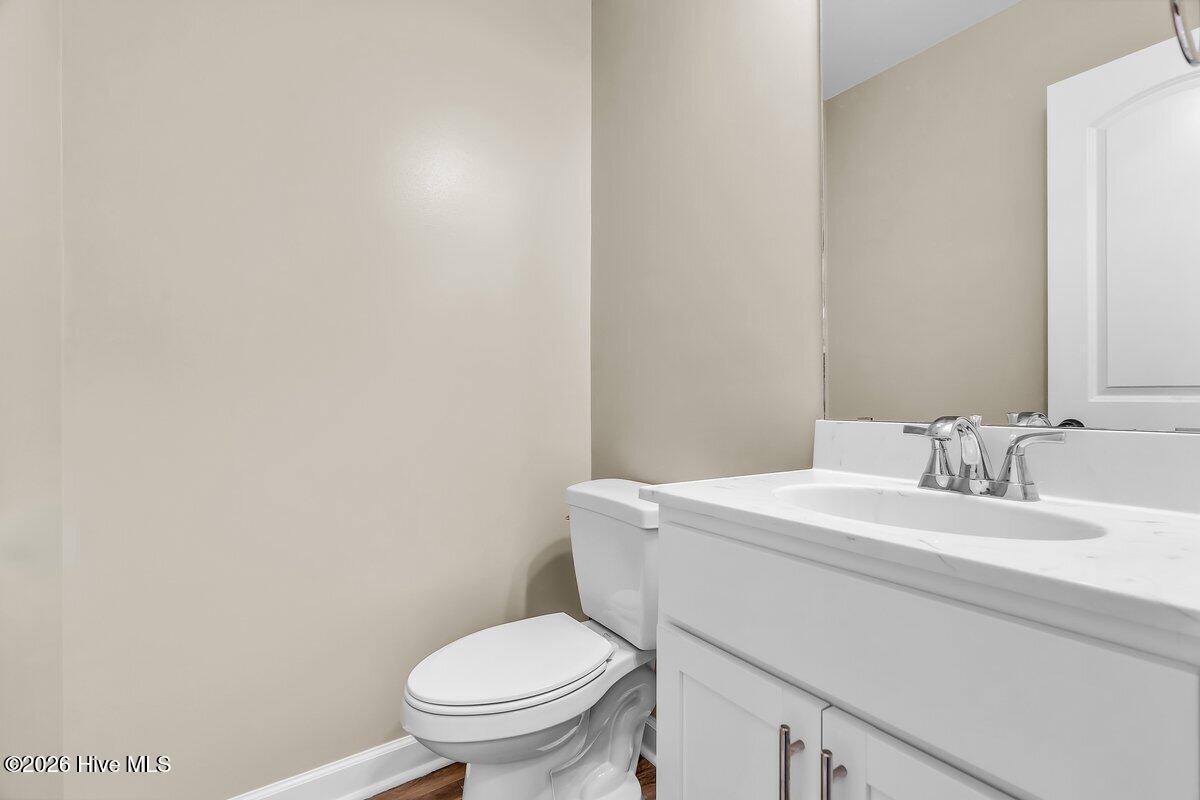 100558993 | Photo 25