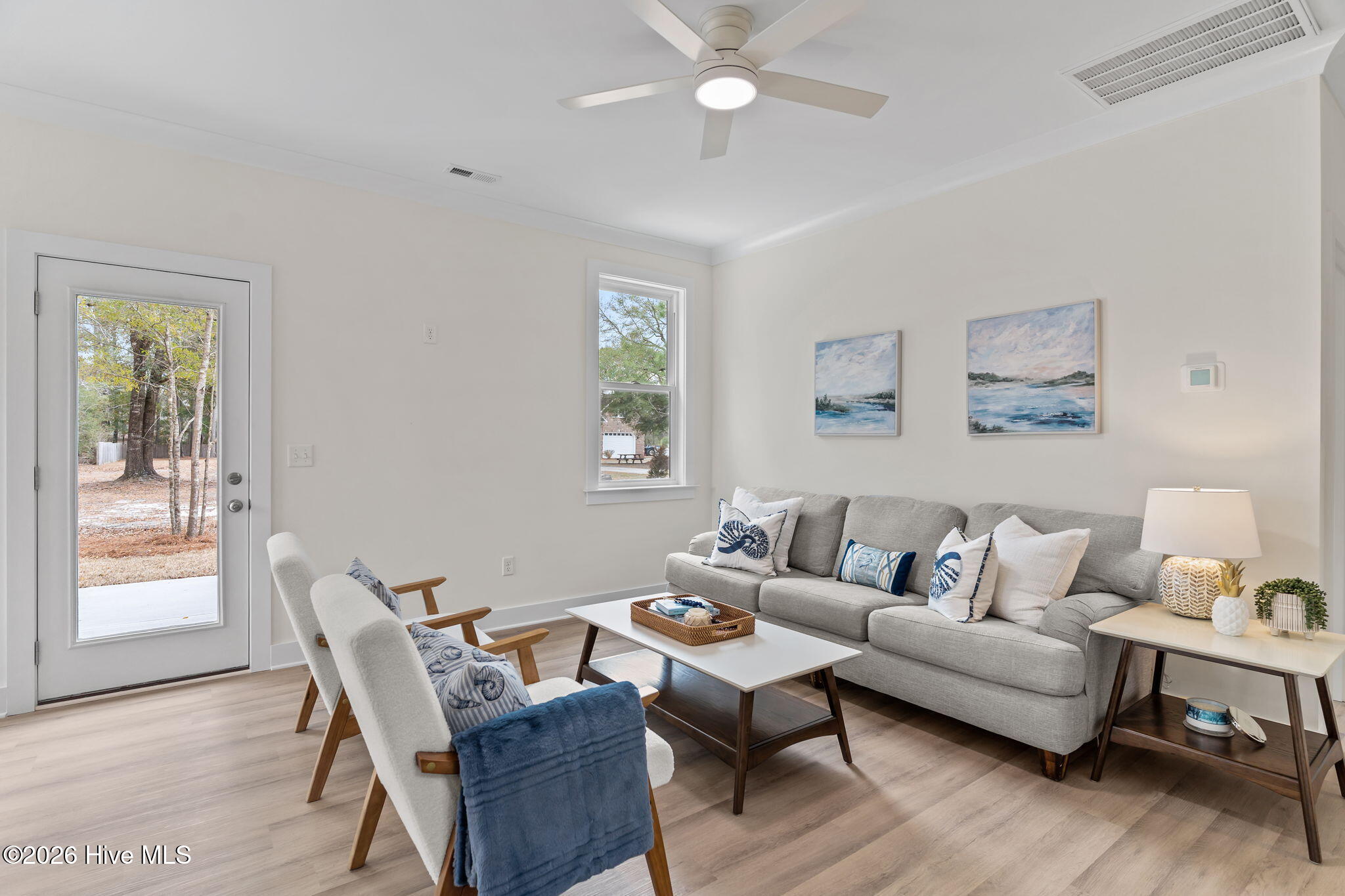 100558259 | Photo 15