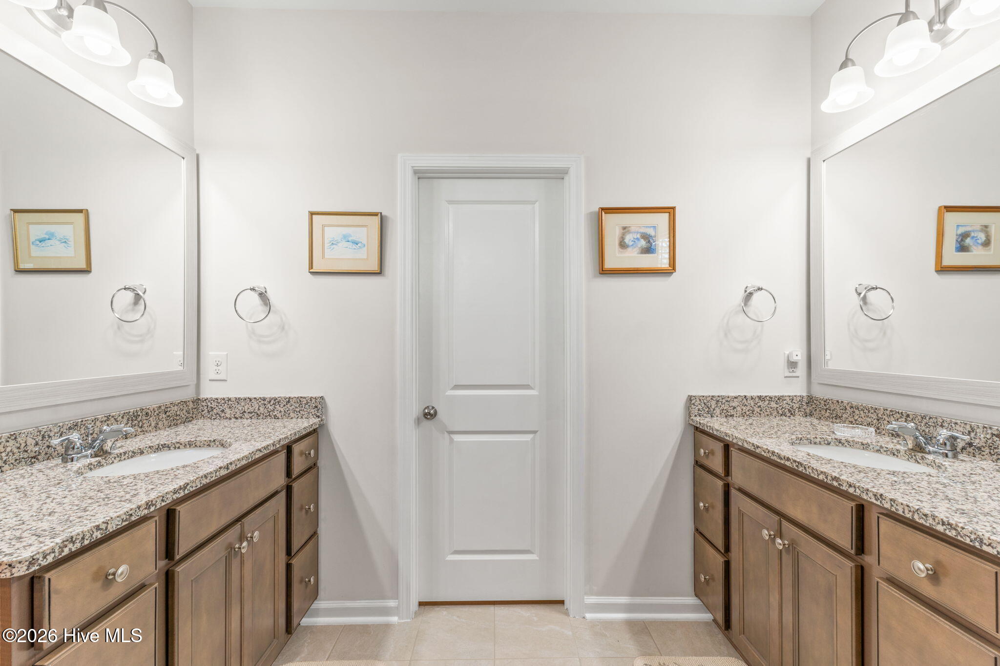 100566653 | Photo 15