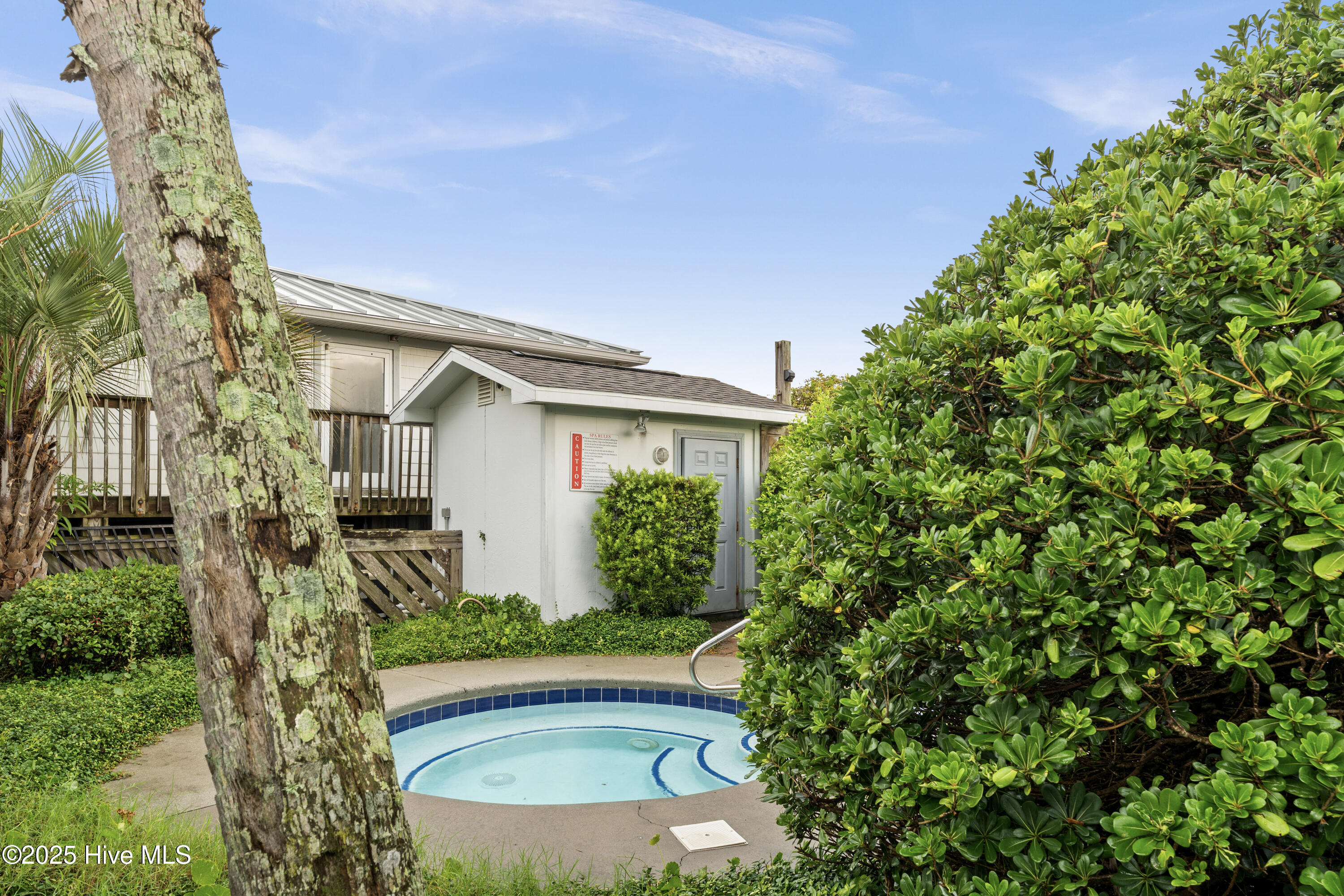 100522807 | Photo 60