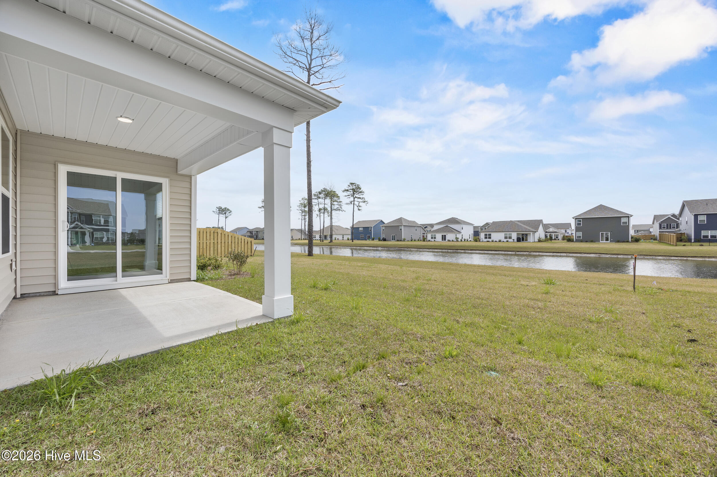 100563426 | Photo 36