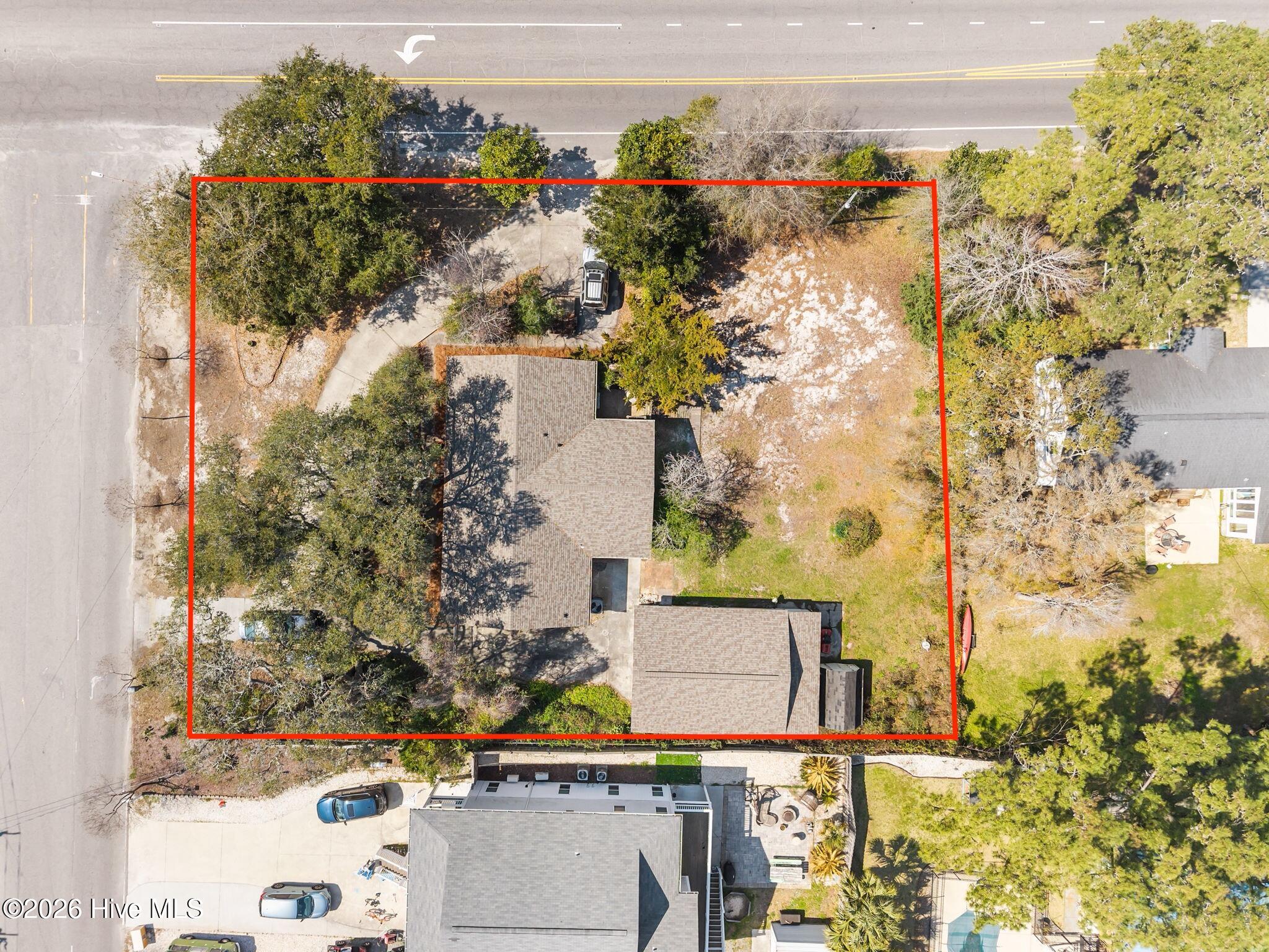 100560158 | Photo 42