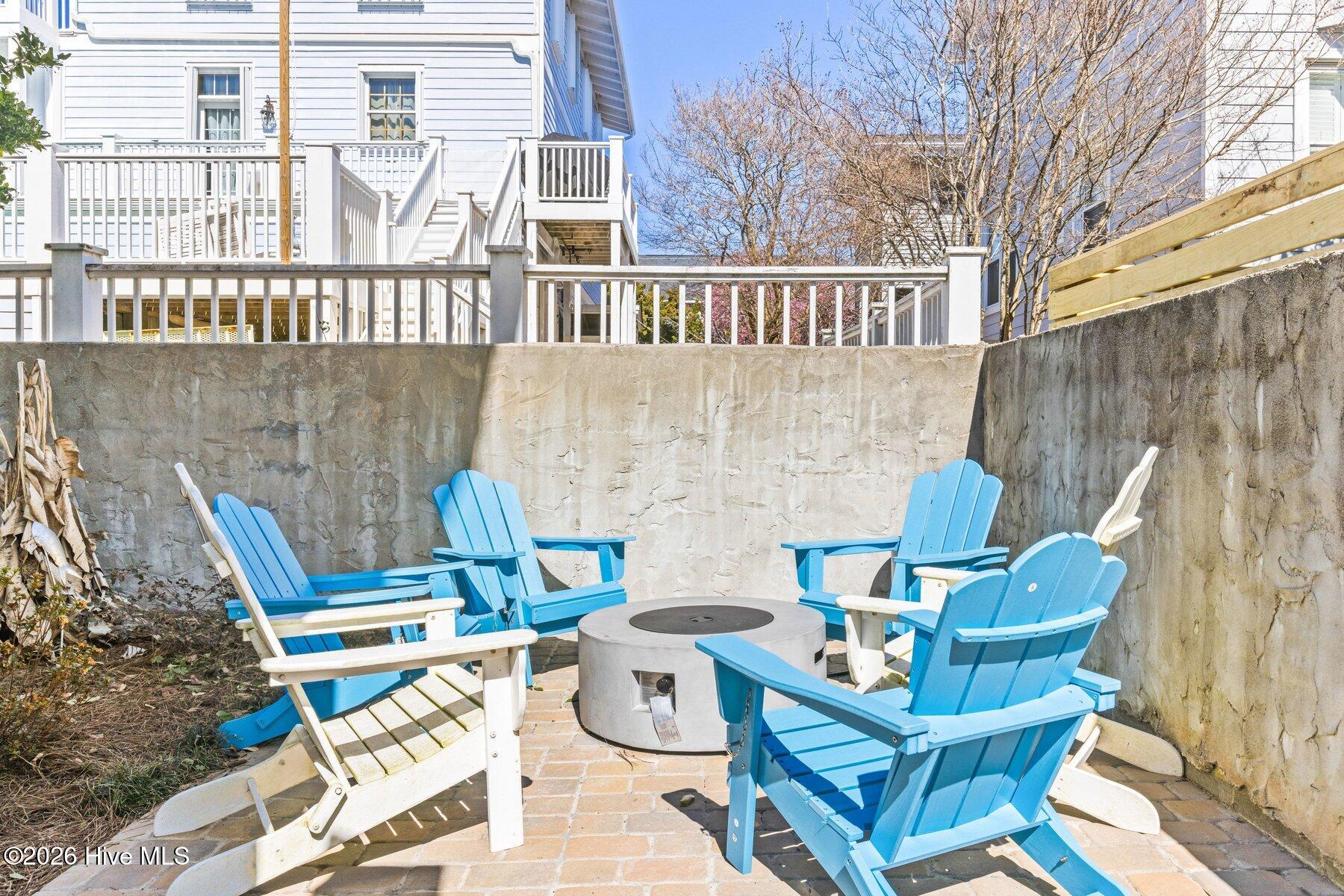 100557261 | Photo 49