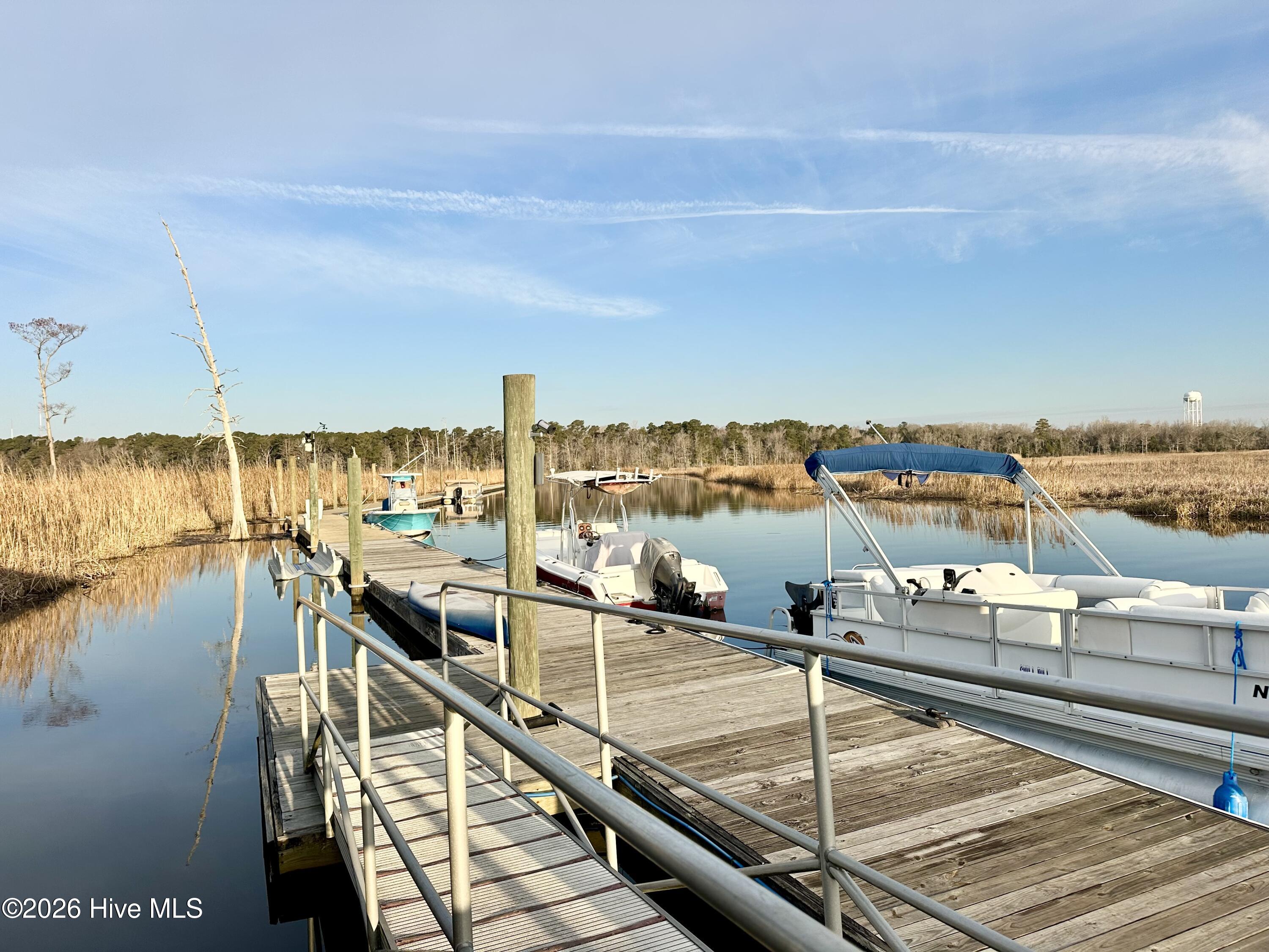 100552063 | Photo 48