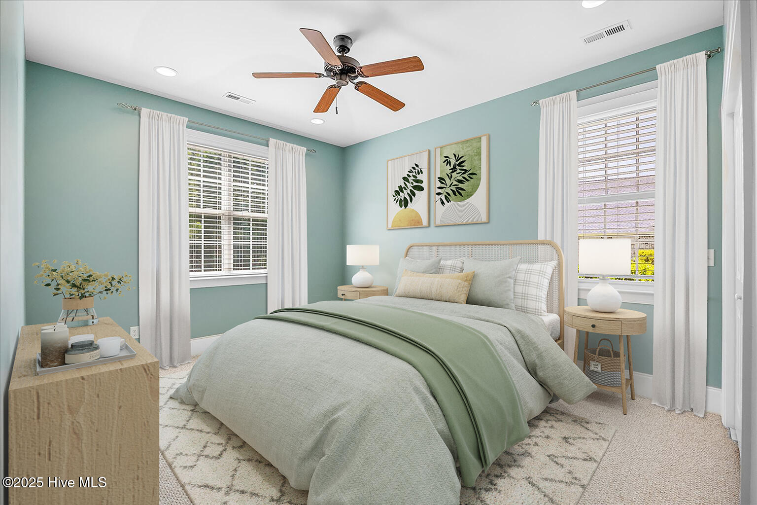 100529543 | Photo 32