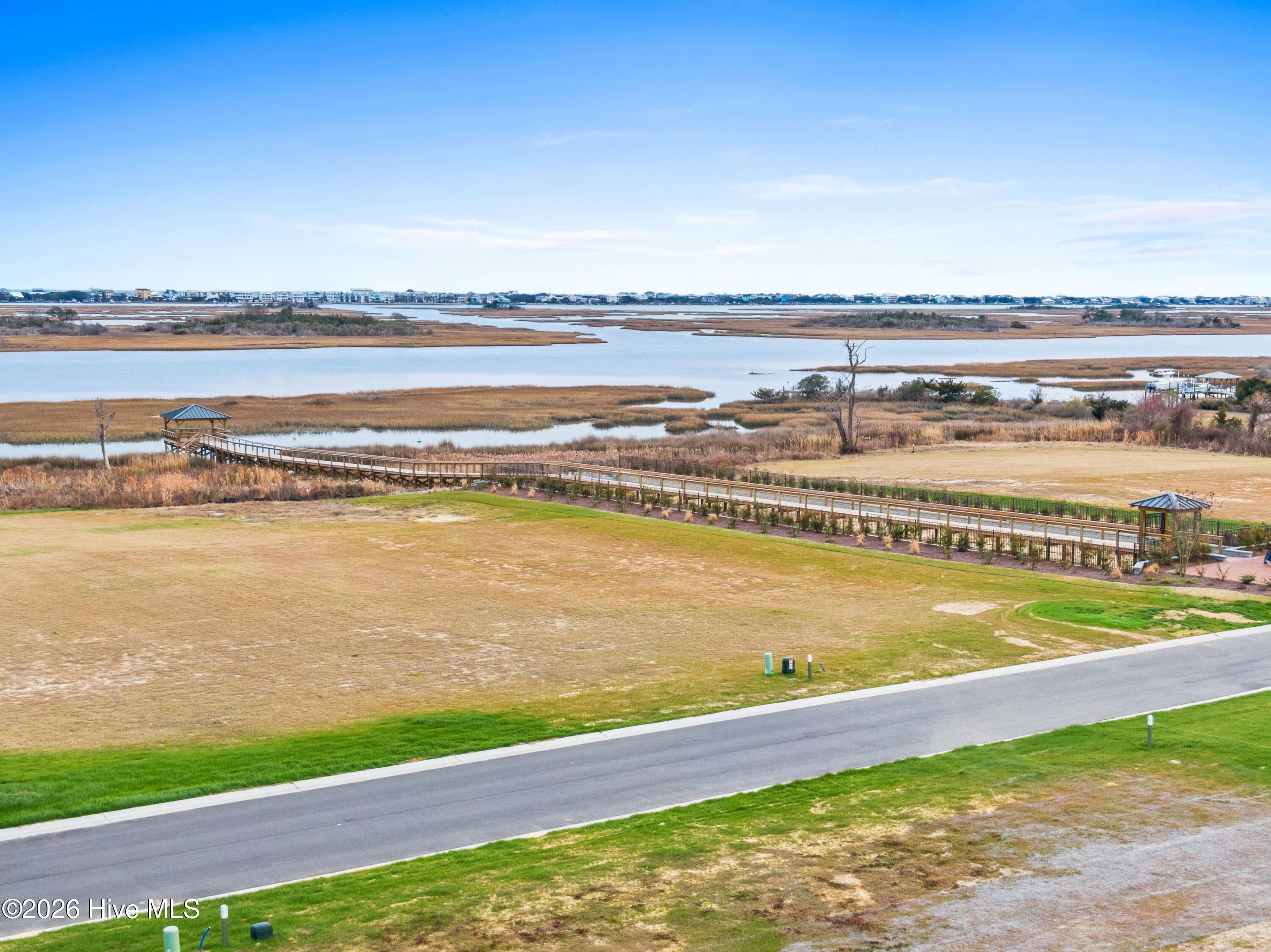 100553588 | Photo 24