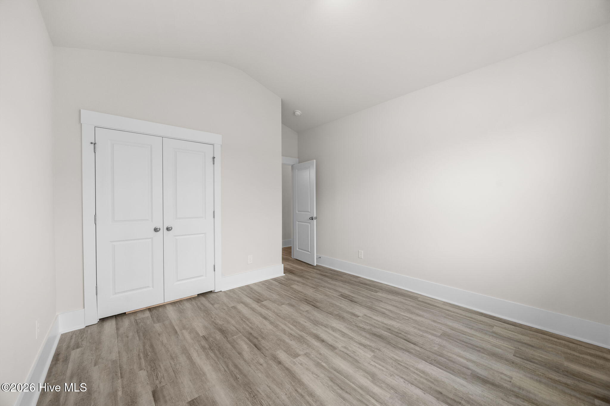 100557752 | Photo 30