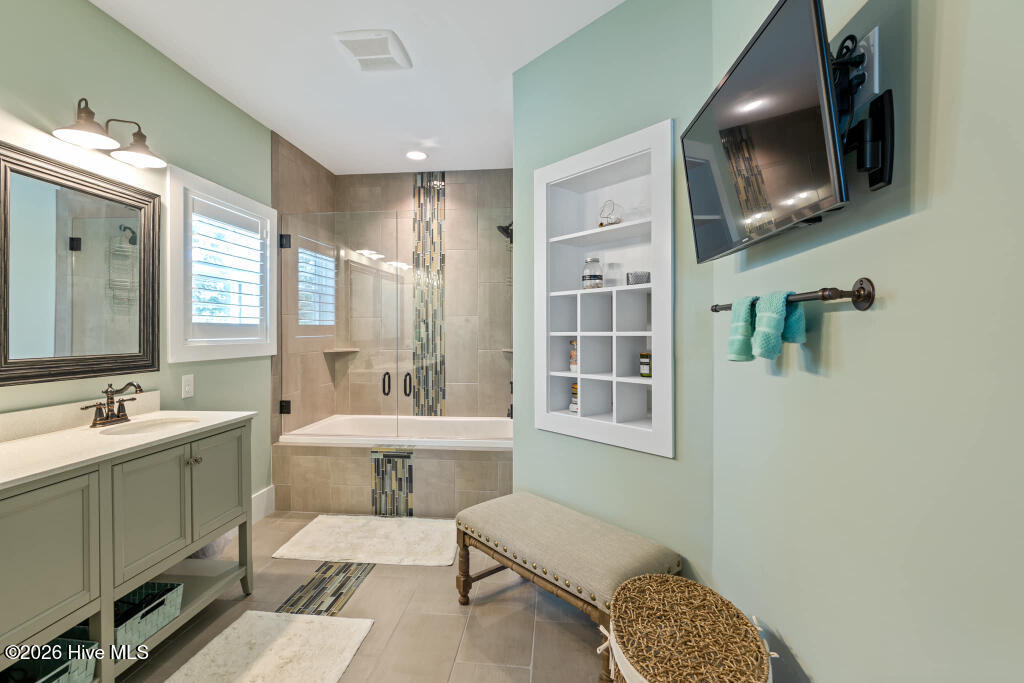 100509824 | Photo 18