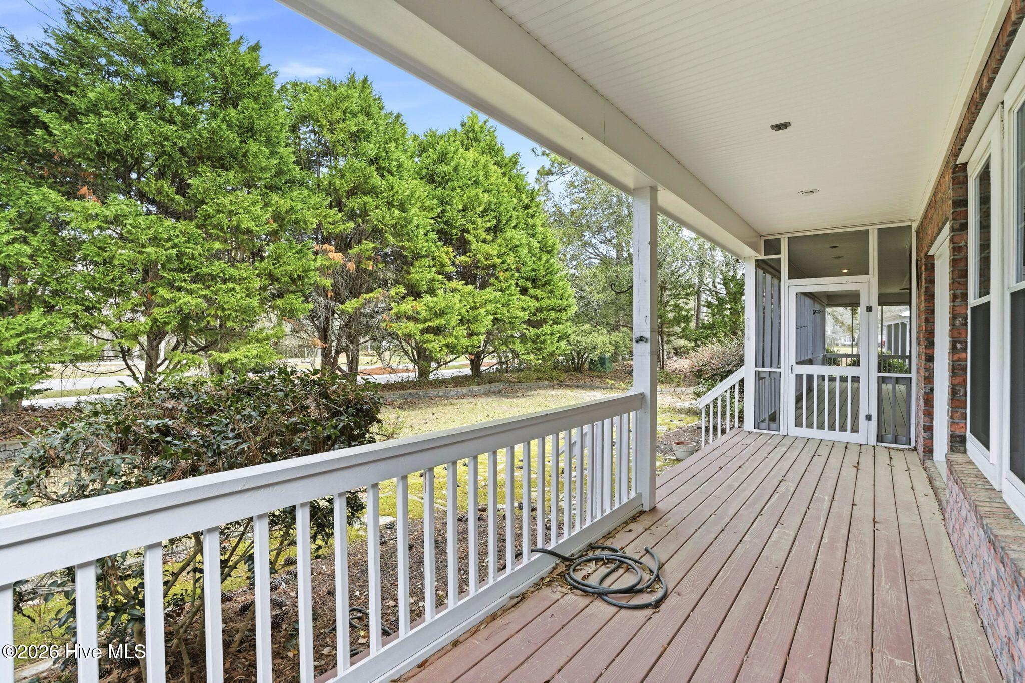 100563594 | Photo 68