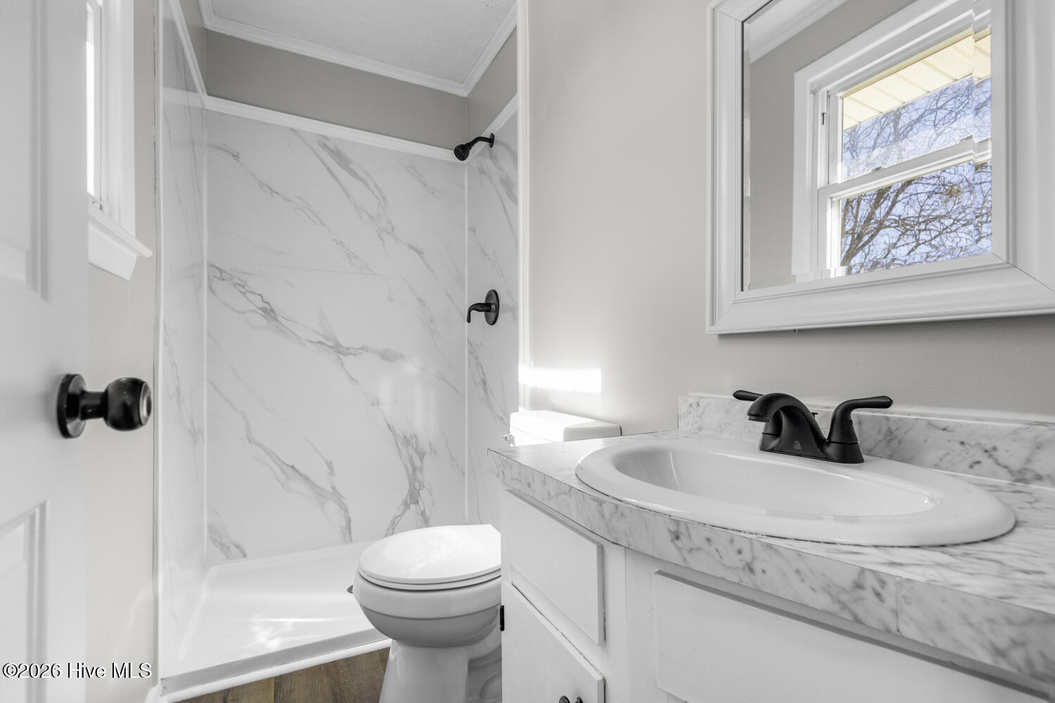 100560778 | Photo 24