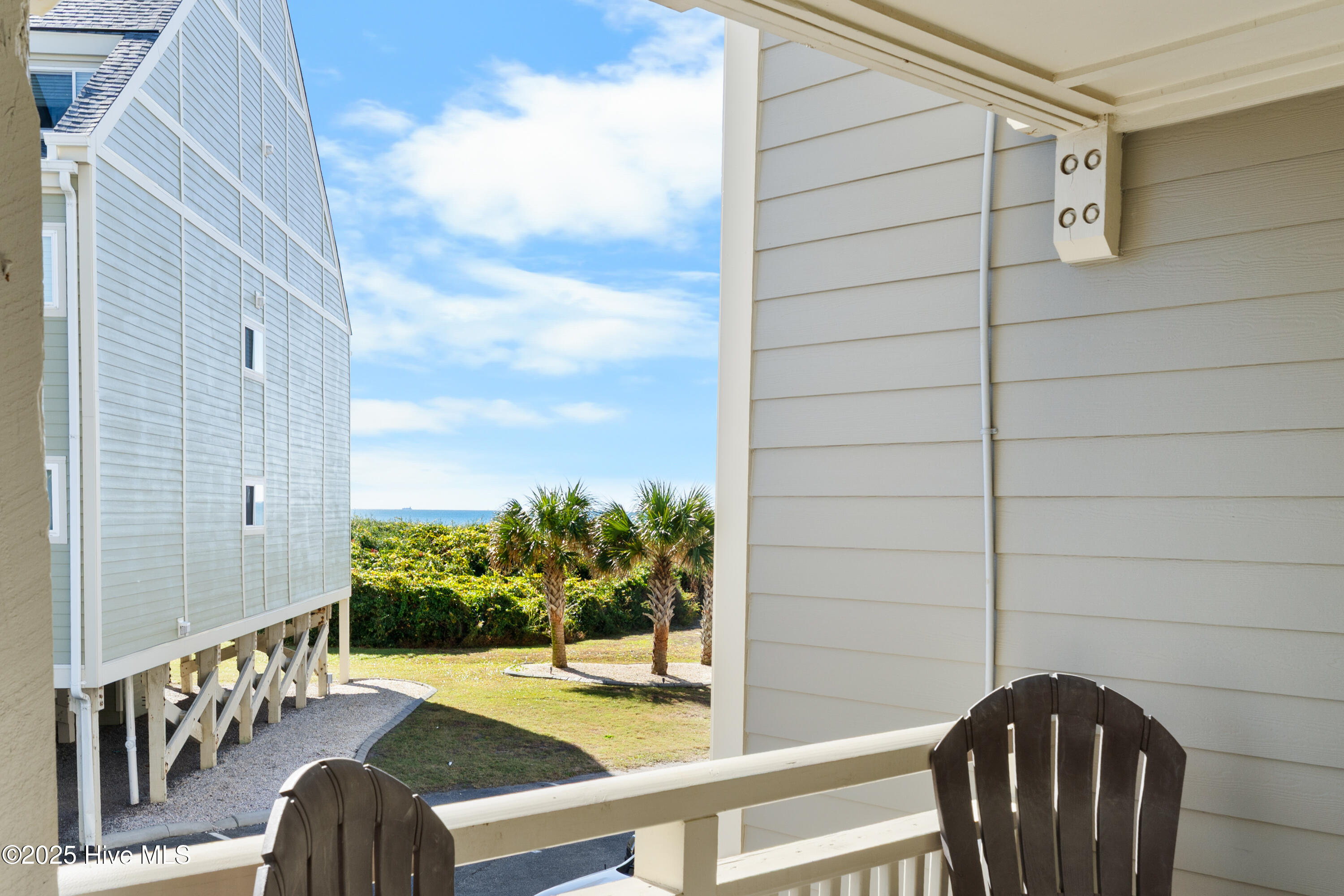 100539847 | Photo 36