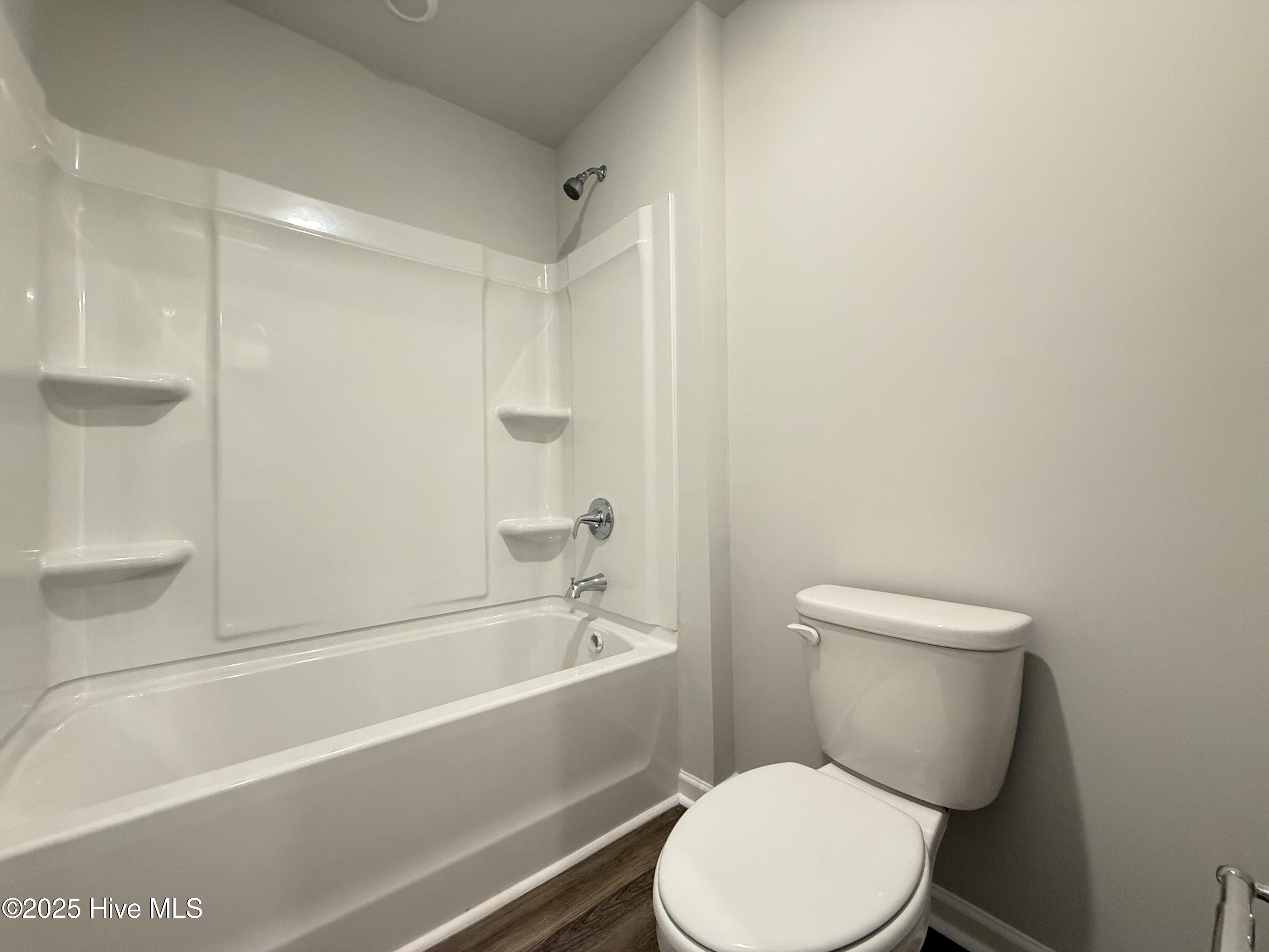 100525072 | Photo 21