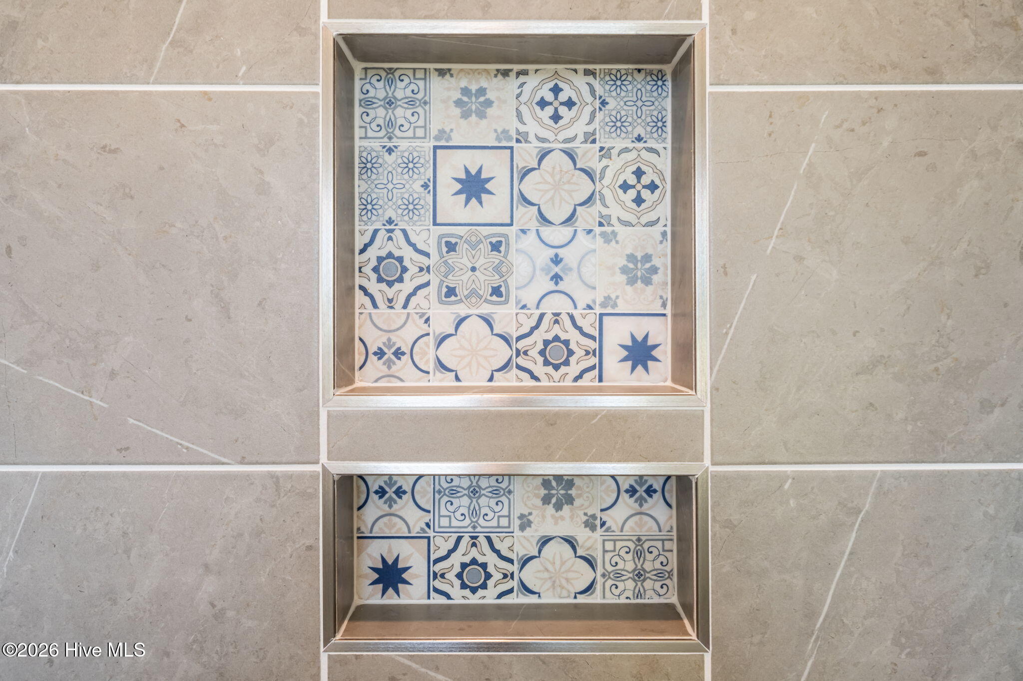 100566681 | Photo 61