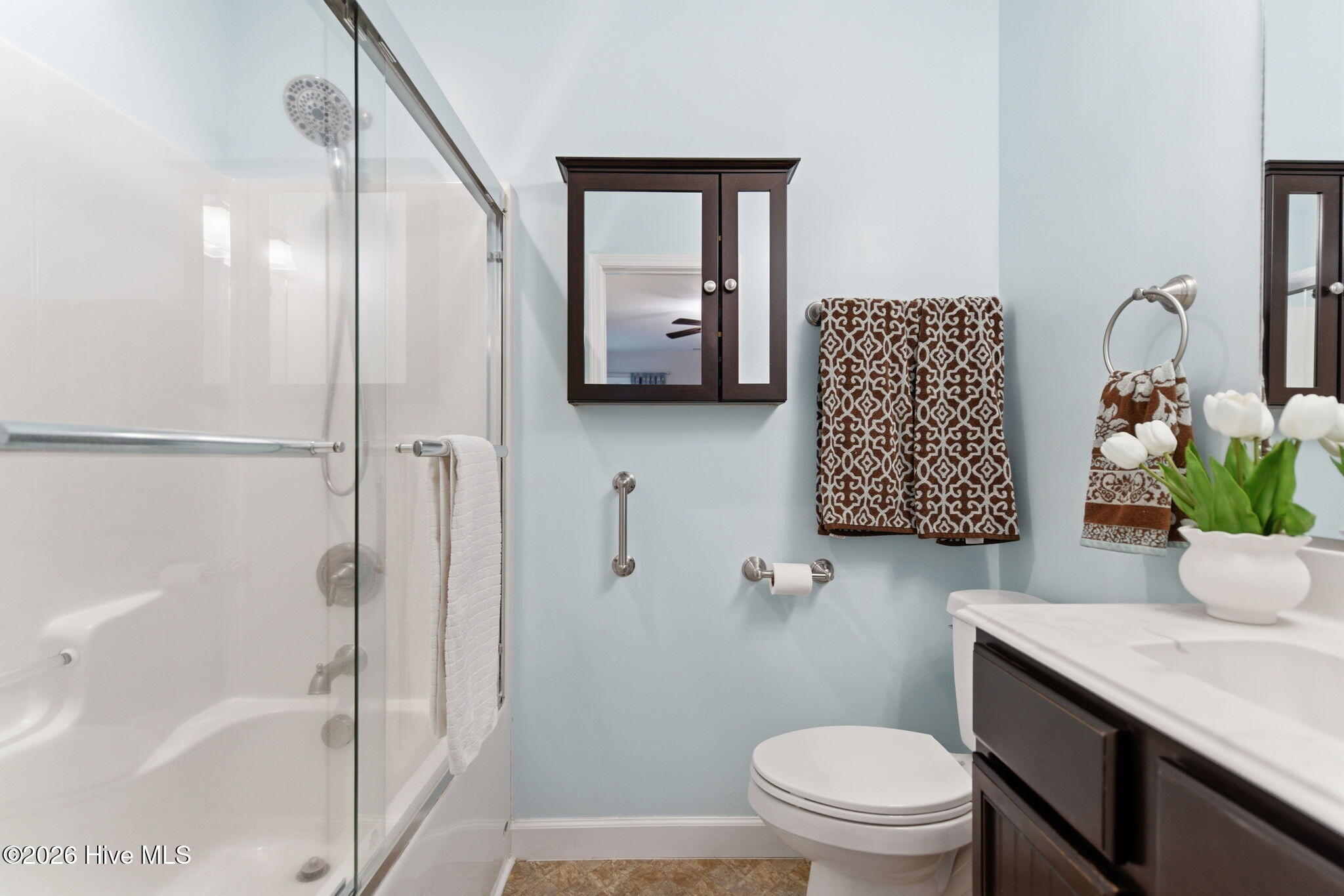 100570095 | Photo 22