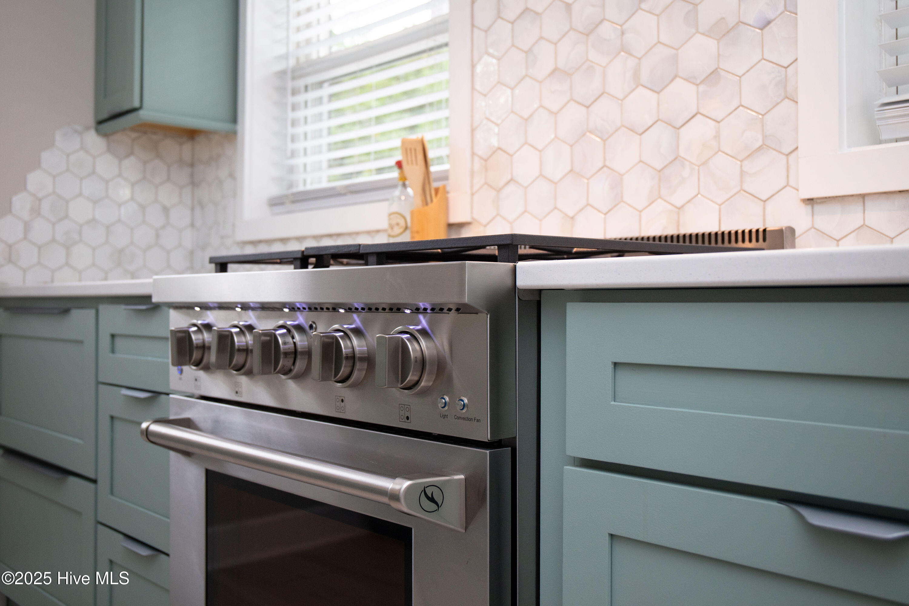 100541025 | Photo 23