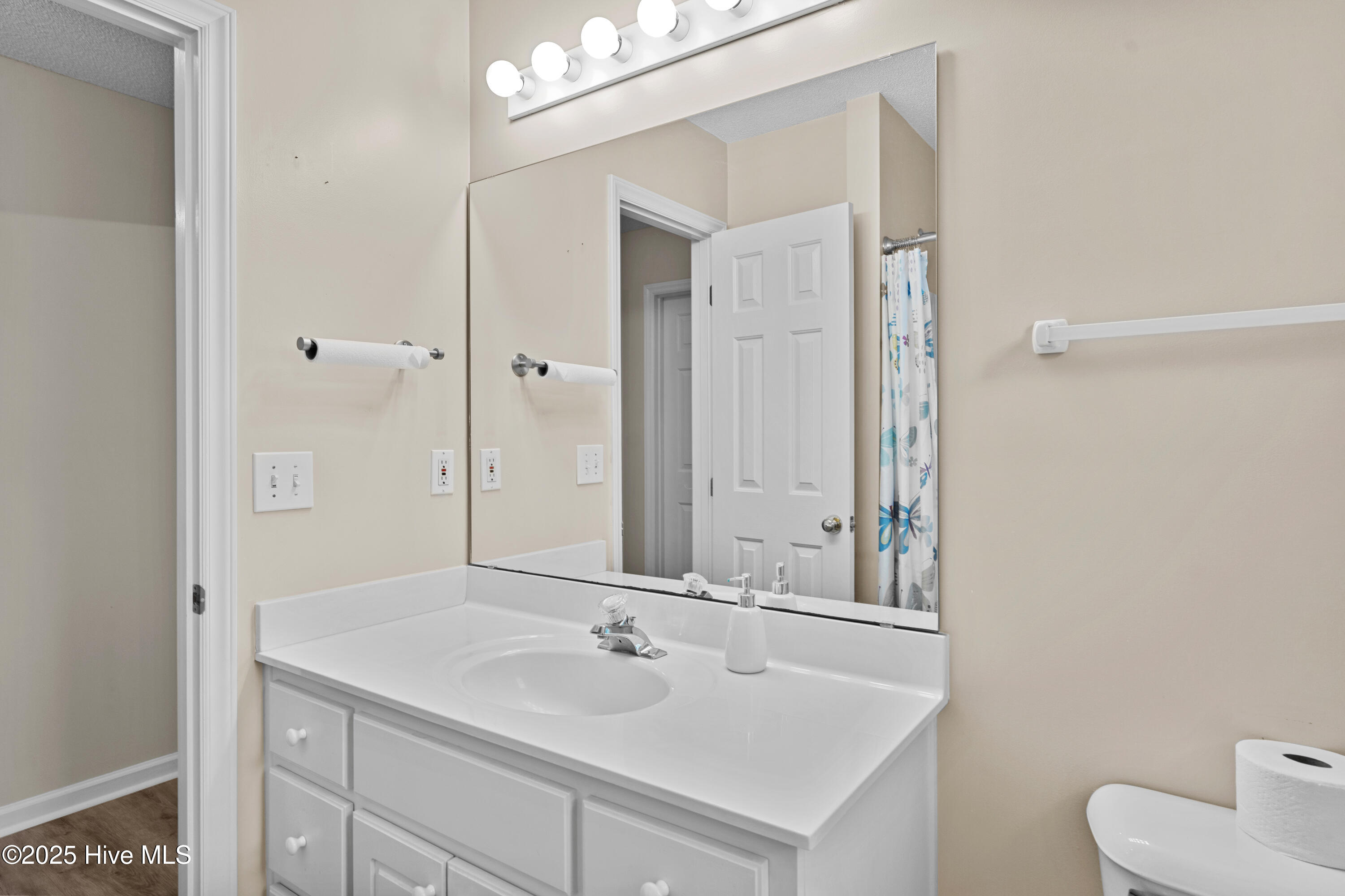 100545454 | Photo 25