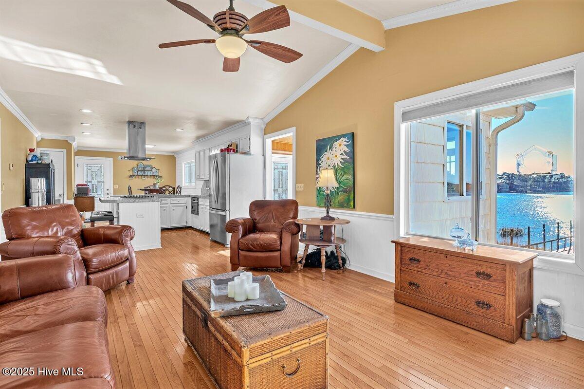 100544692 | Photo 16