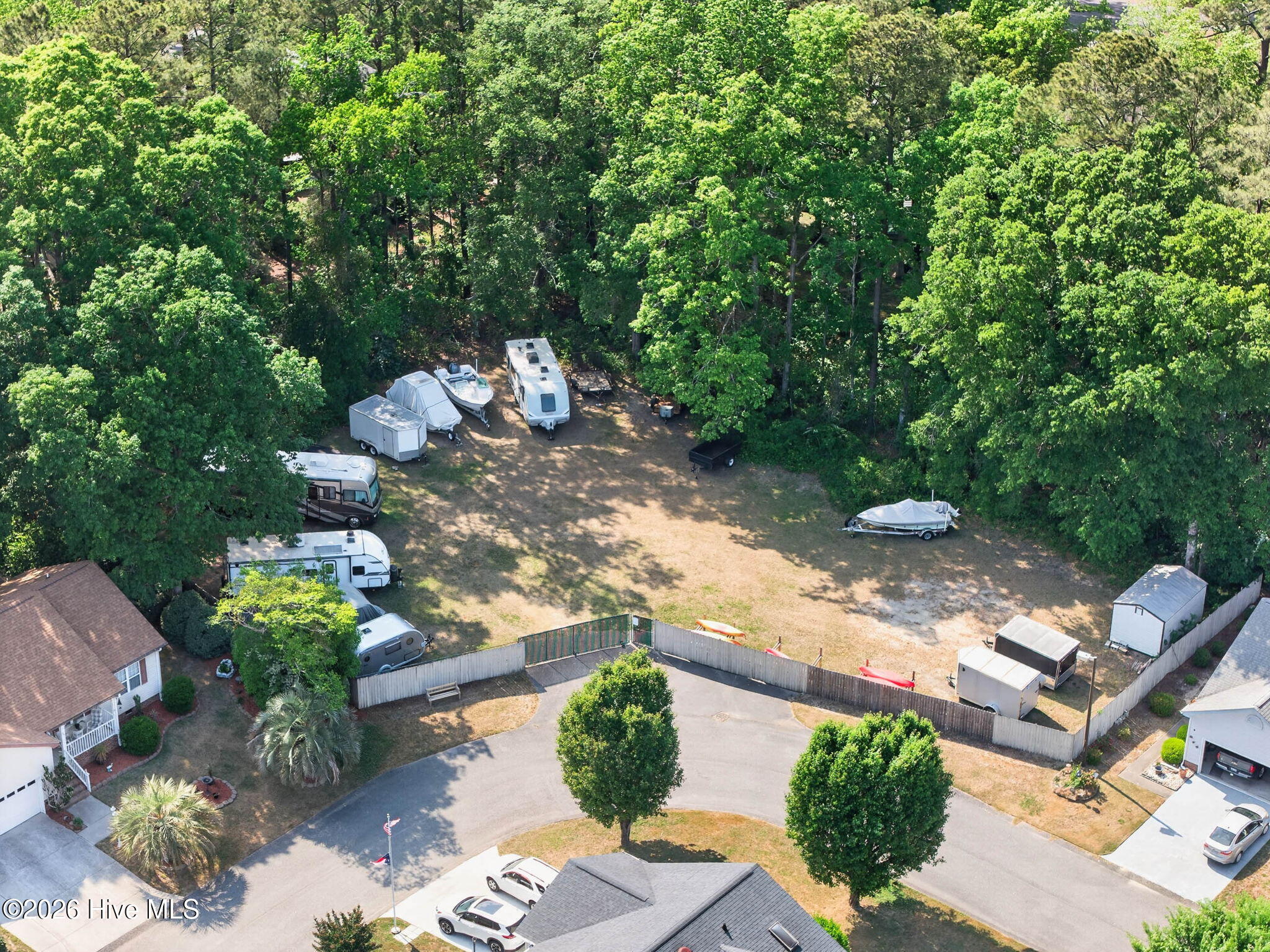 100569614 | Photo 38