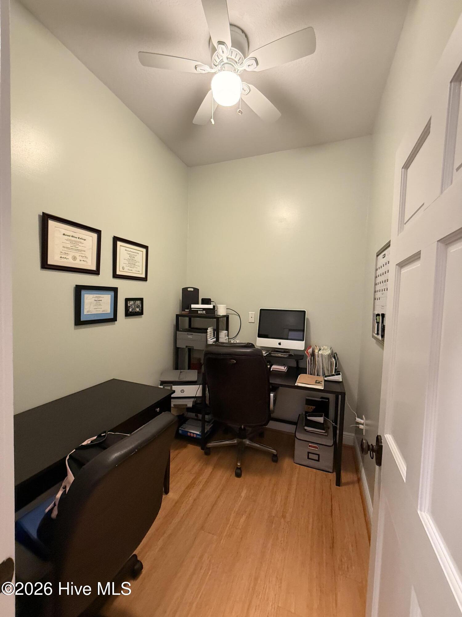 100559572 | Photo 17