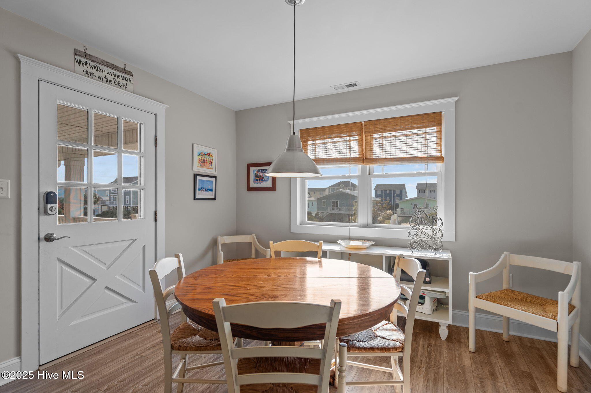 100541907 | Photo 36