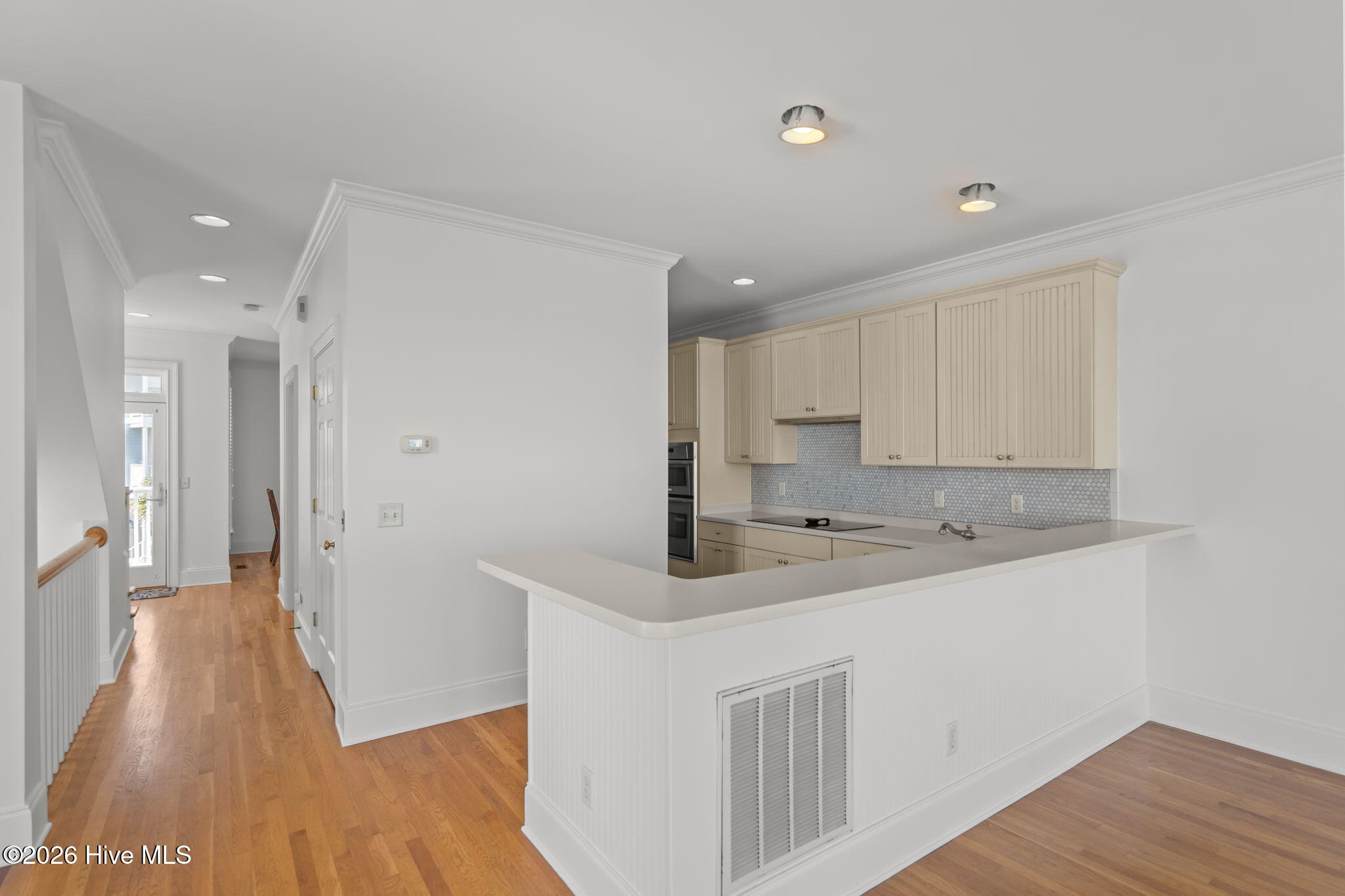 100560012 | Photo 15