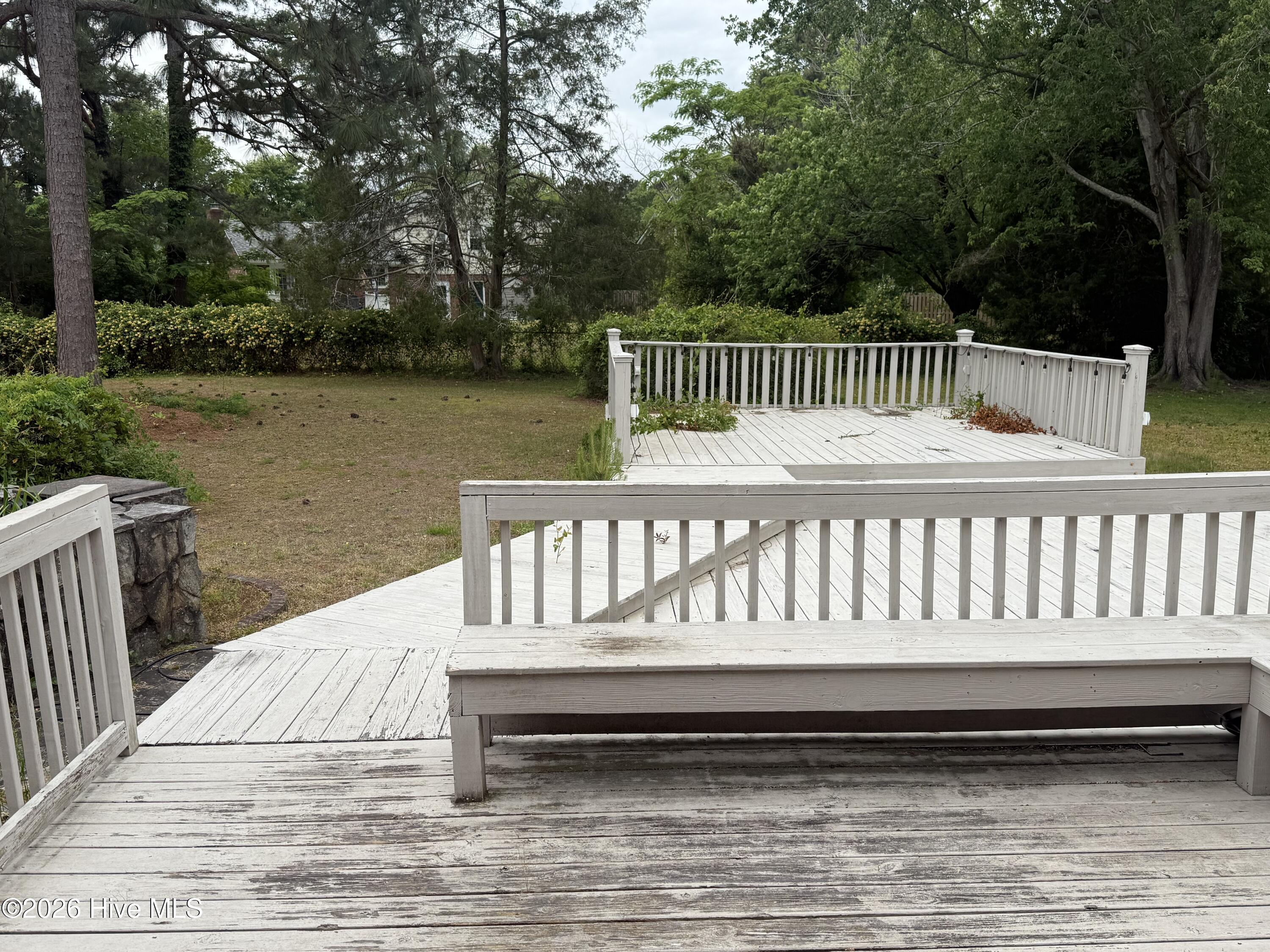 100570594 | Photo 36