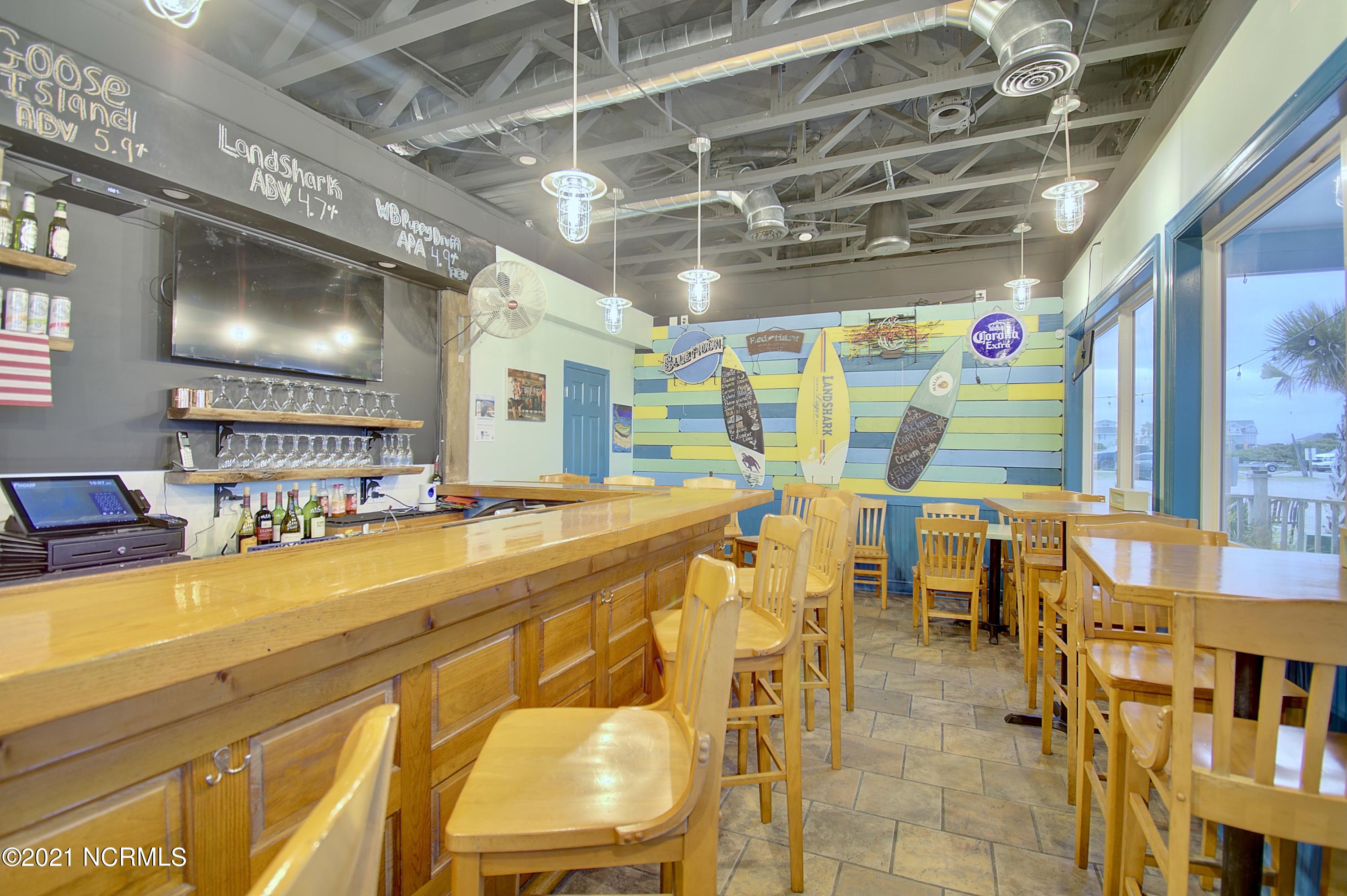 100502162 | Photo 17