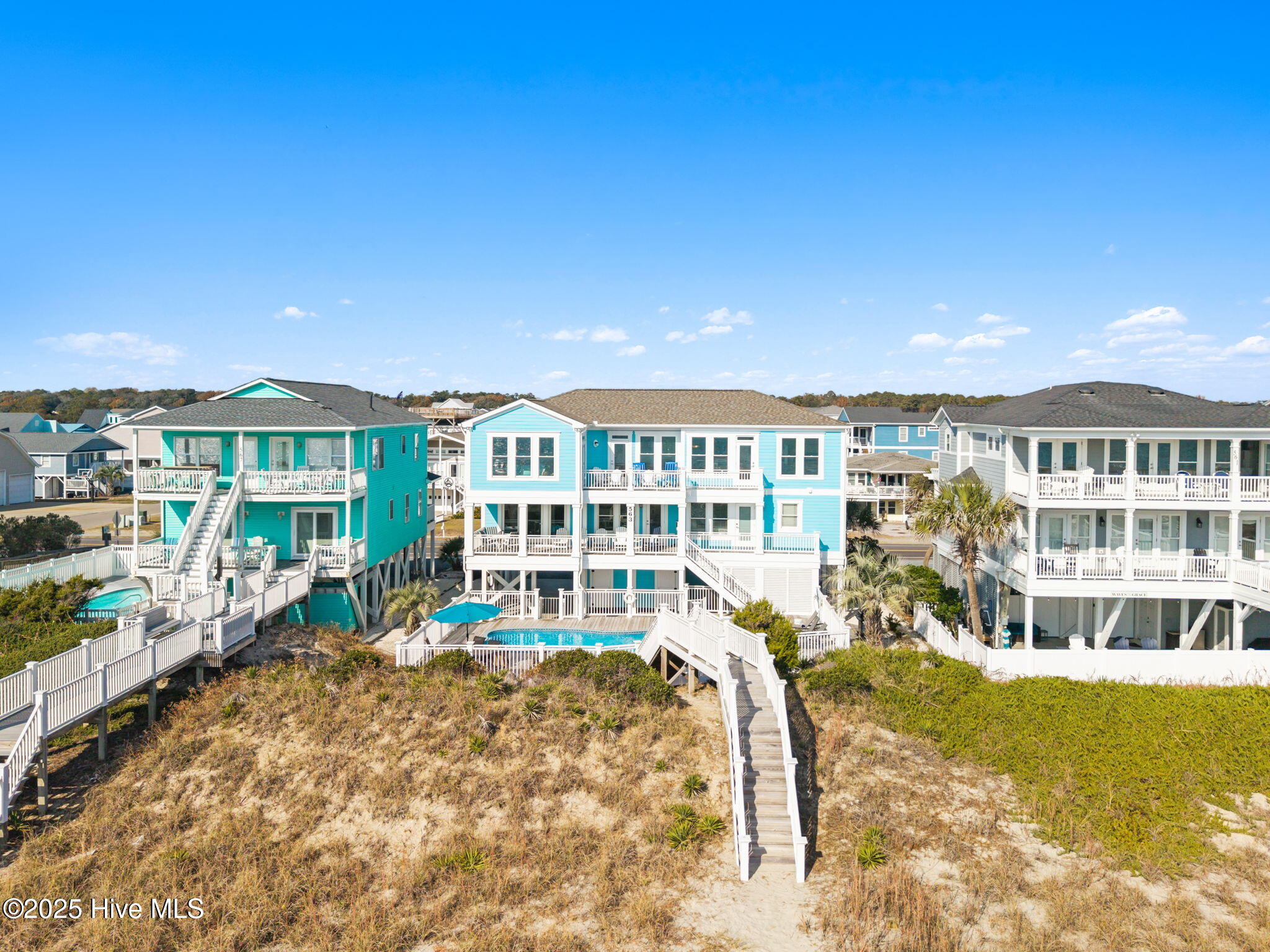 100542576 | Photo 82