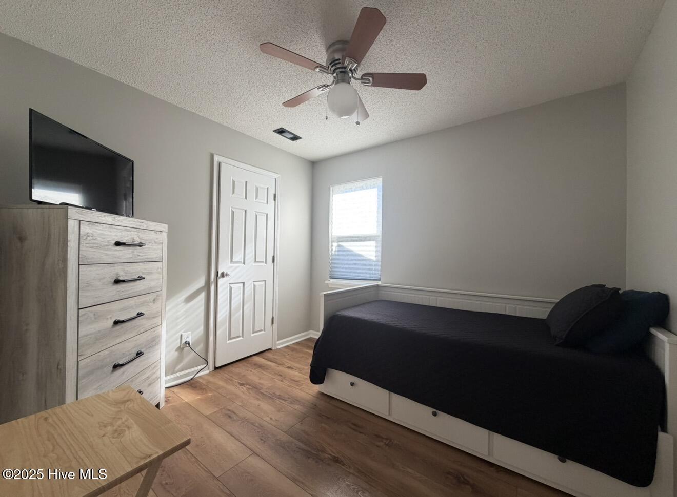 100545530 | Photo 19