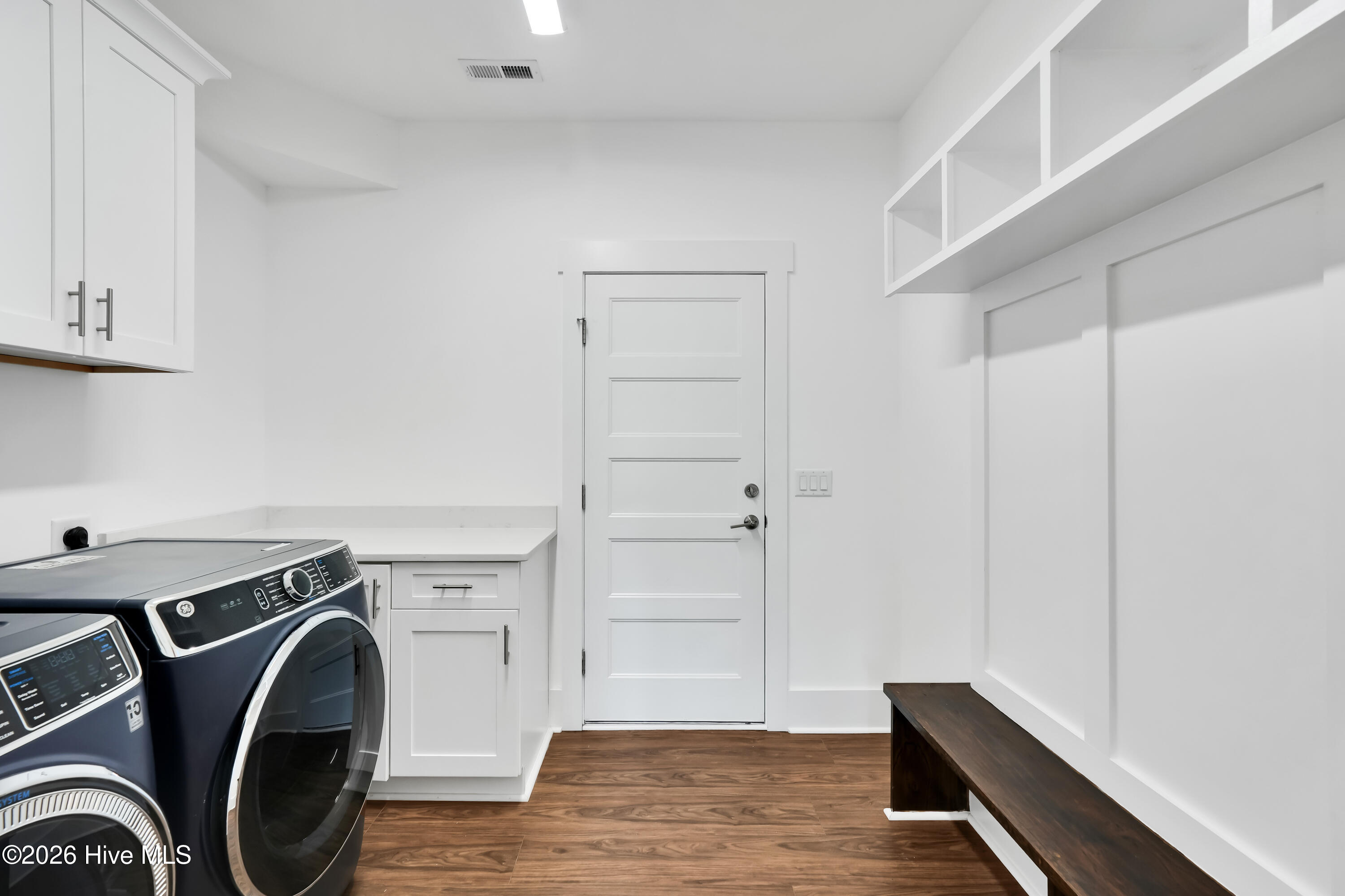 100567914 | Photo 43