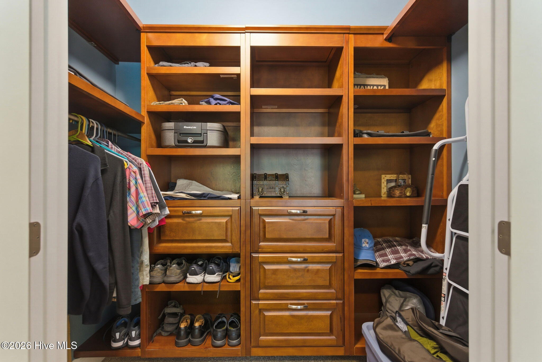 100569410 | Photo 20