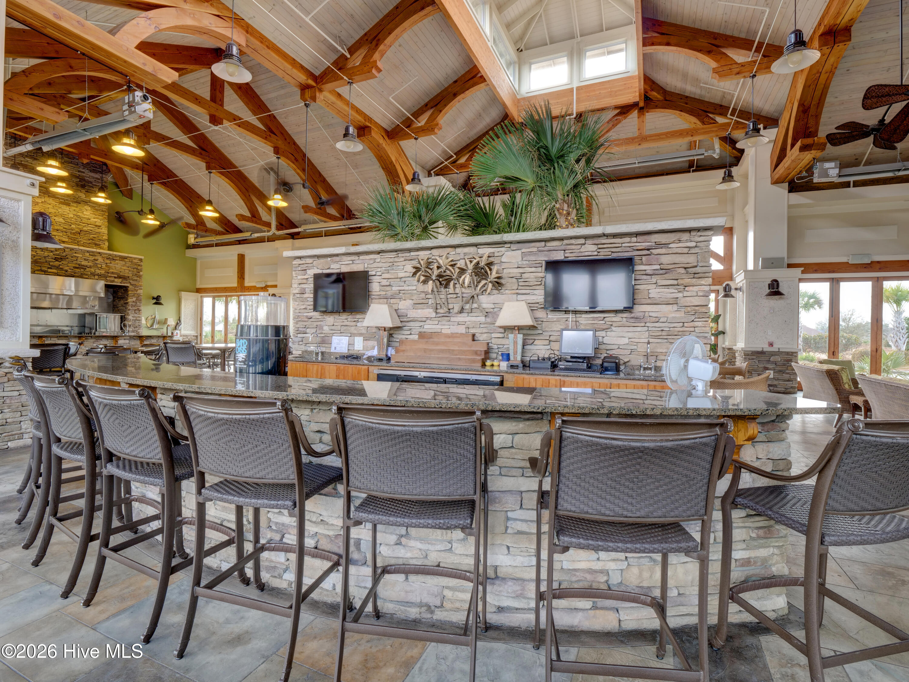 100554141 | Photo 52