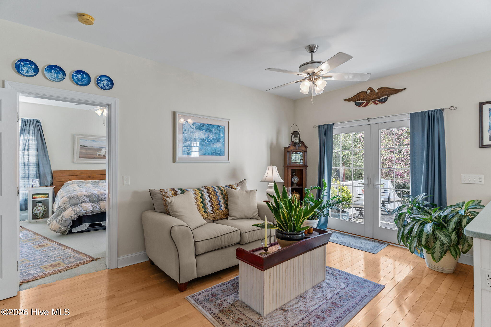 100562124 | Photo 17