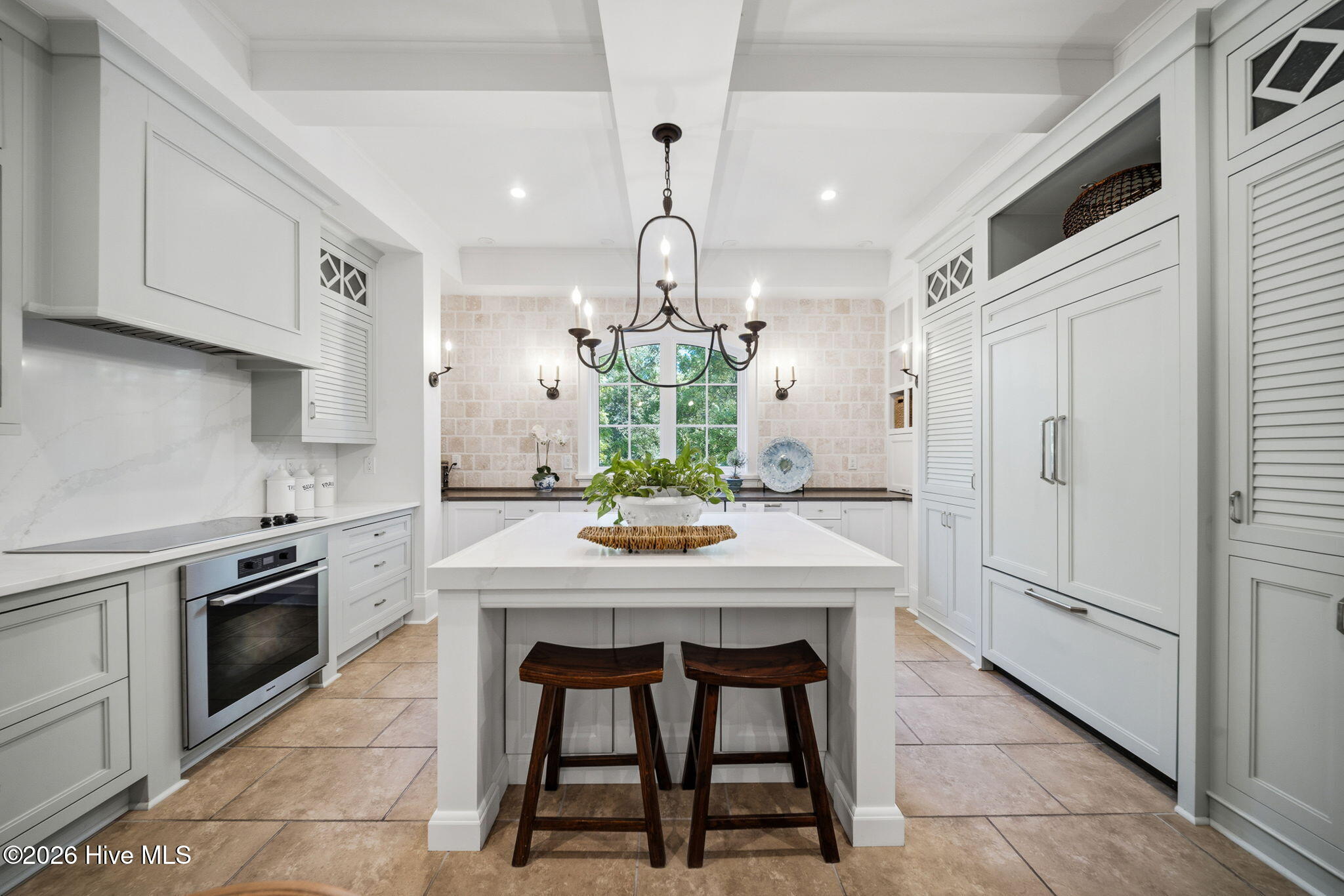 100570583 | Photo 13