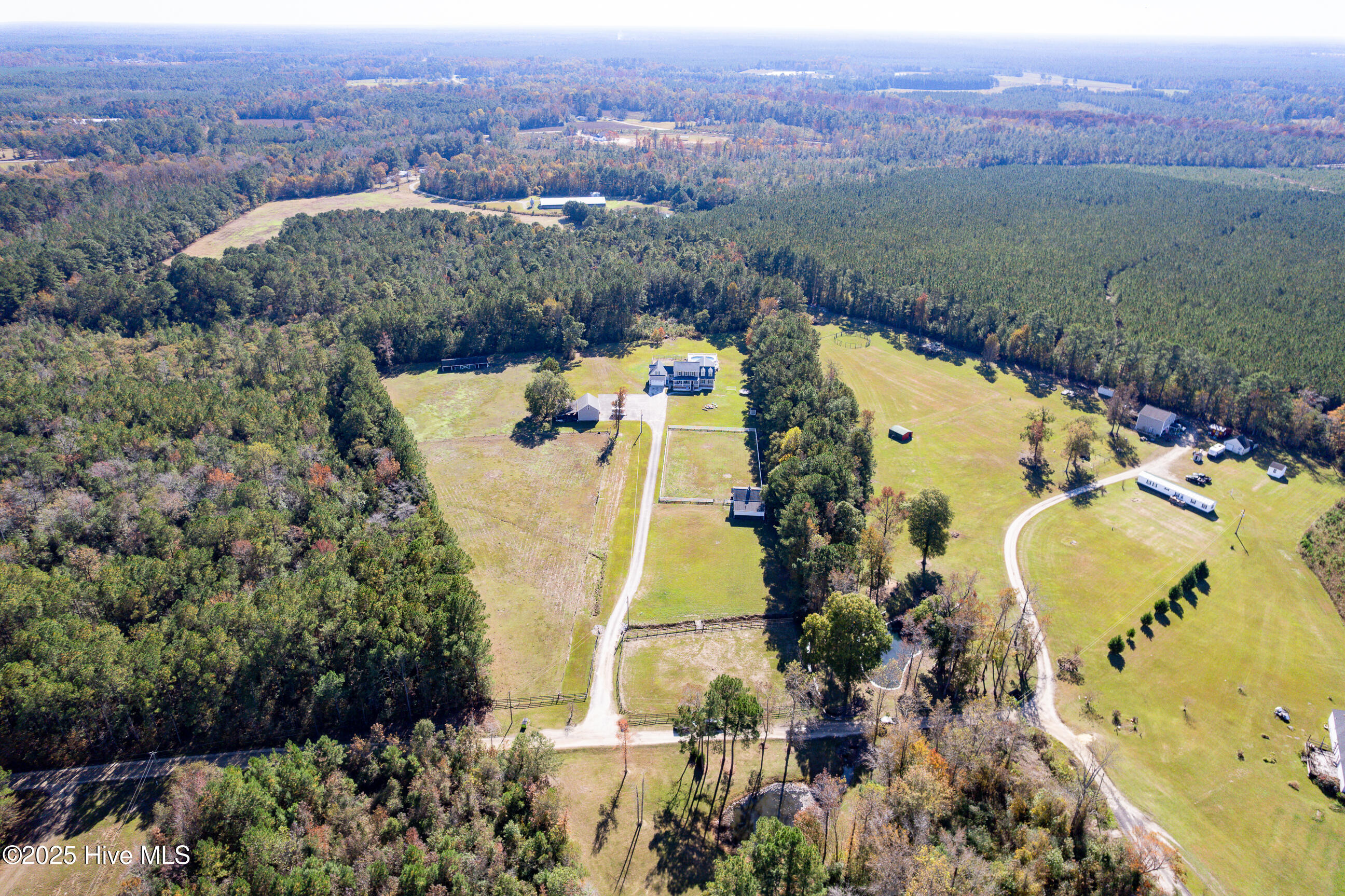 100540143 | Photo 58