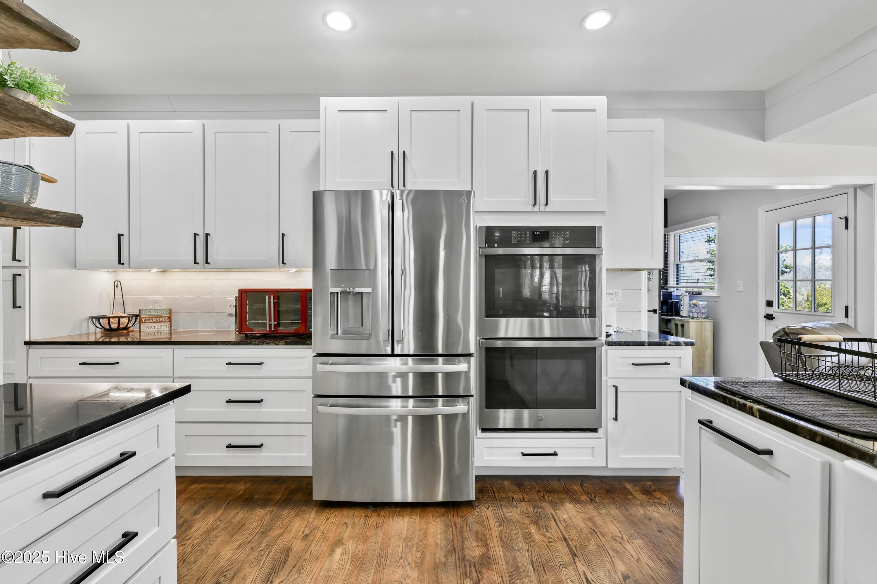 100494735 | Photo 18